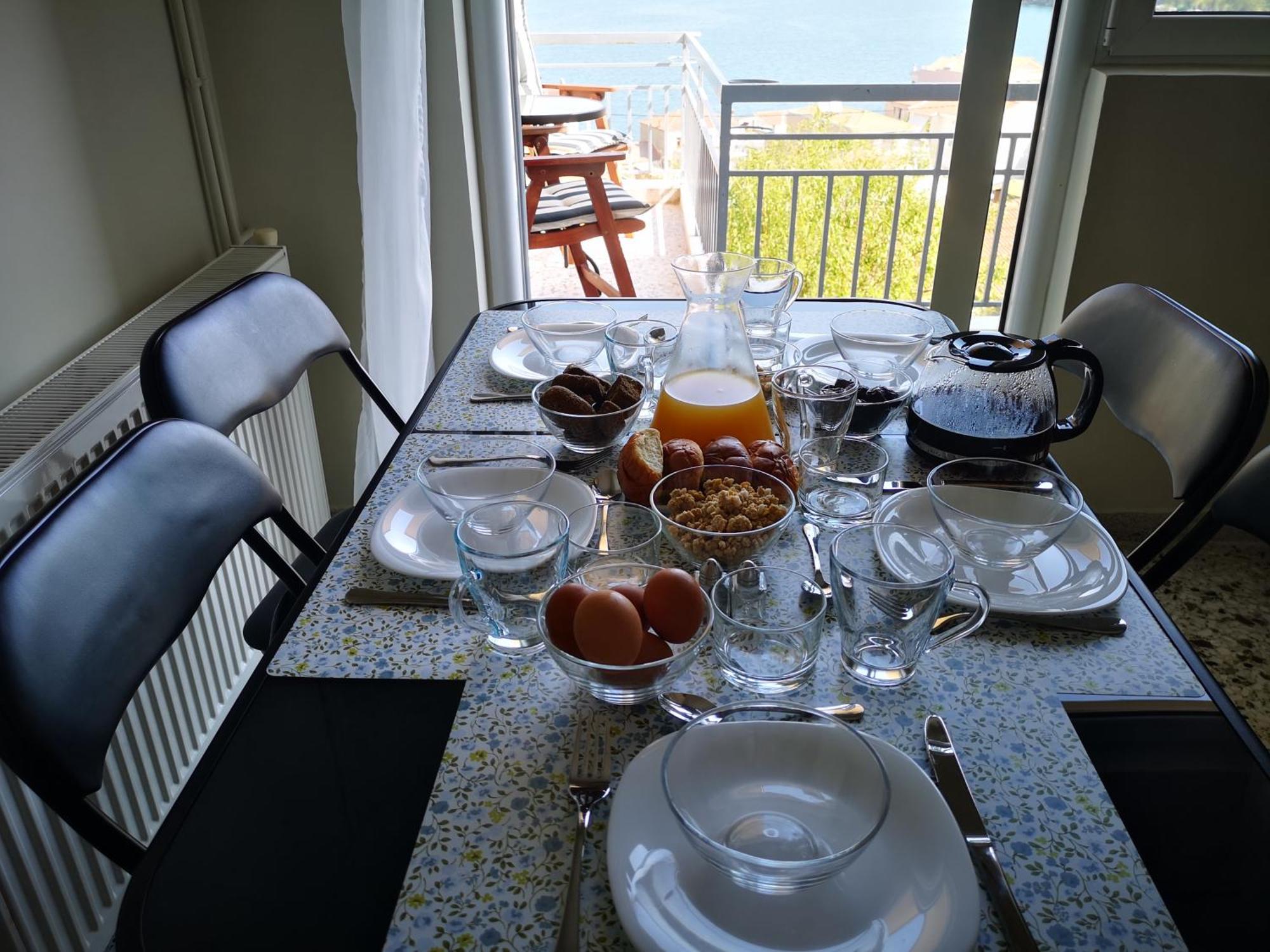 Apartment Sea View With 3 Bedrooms In *