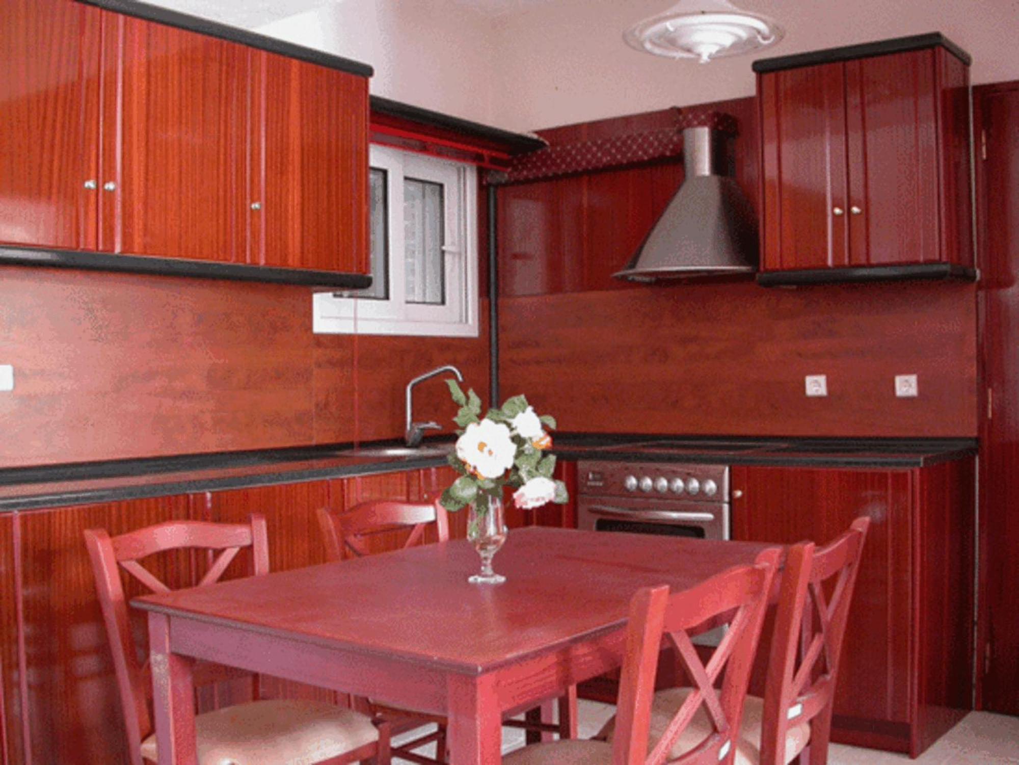 Lihas Aparthotel