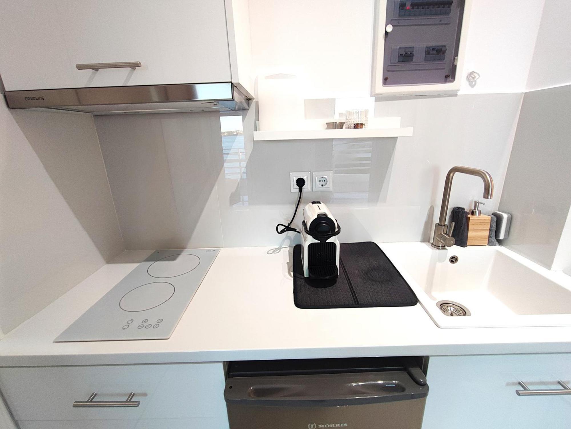Apartment Sirene Beachfront Near Airport *