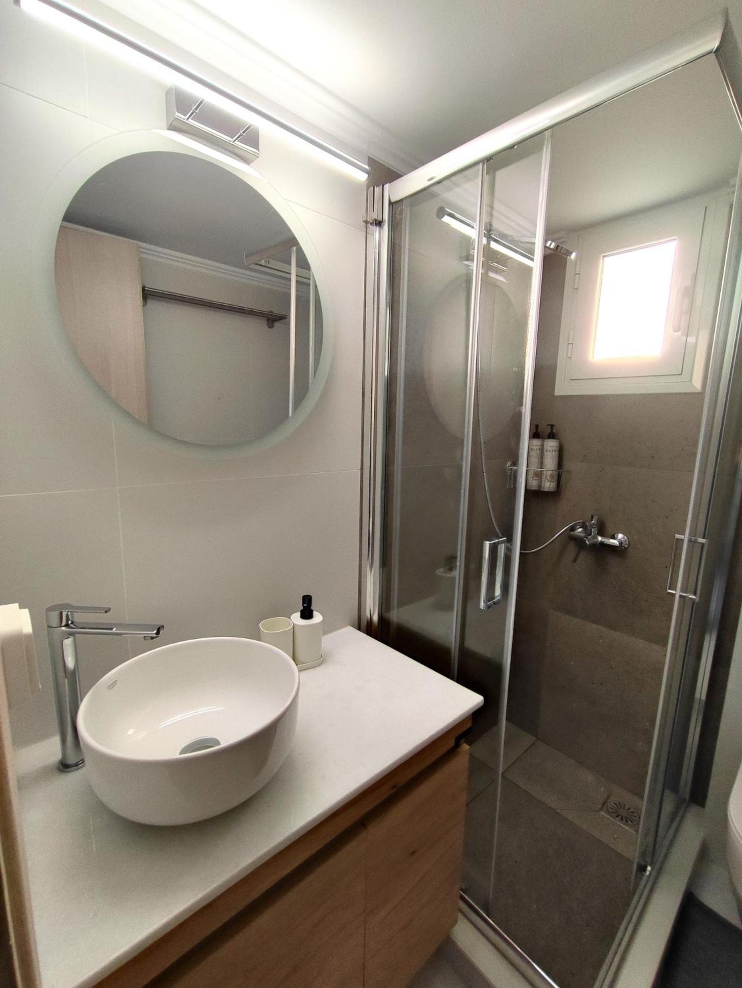 Sirene Beachfront Near Airport *
