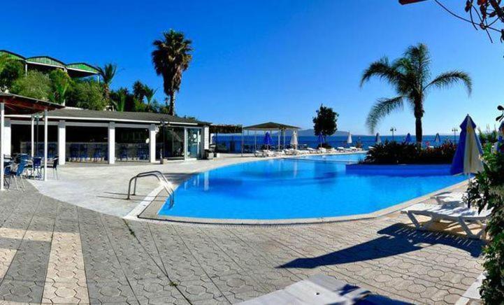 Golden Sun Hotel
