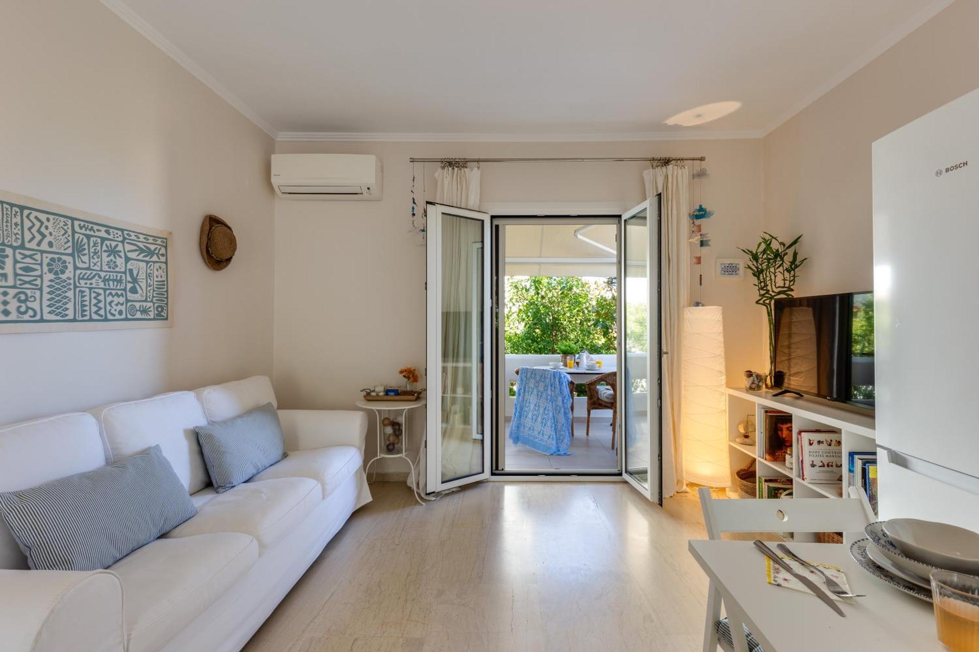 Sunny Comfortable Apartment *