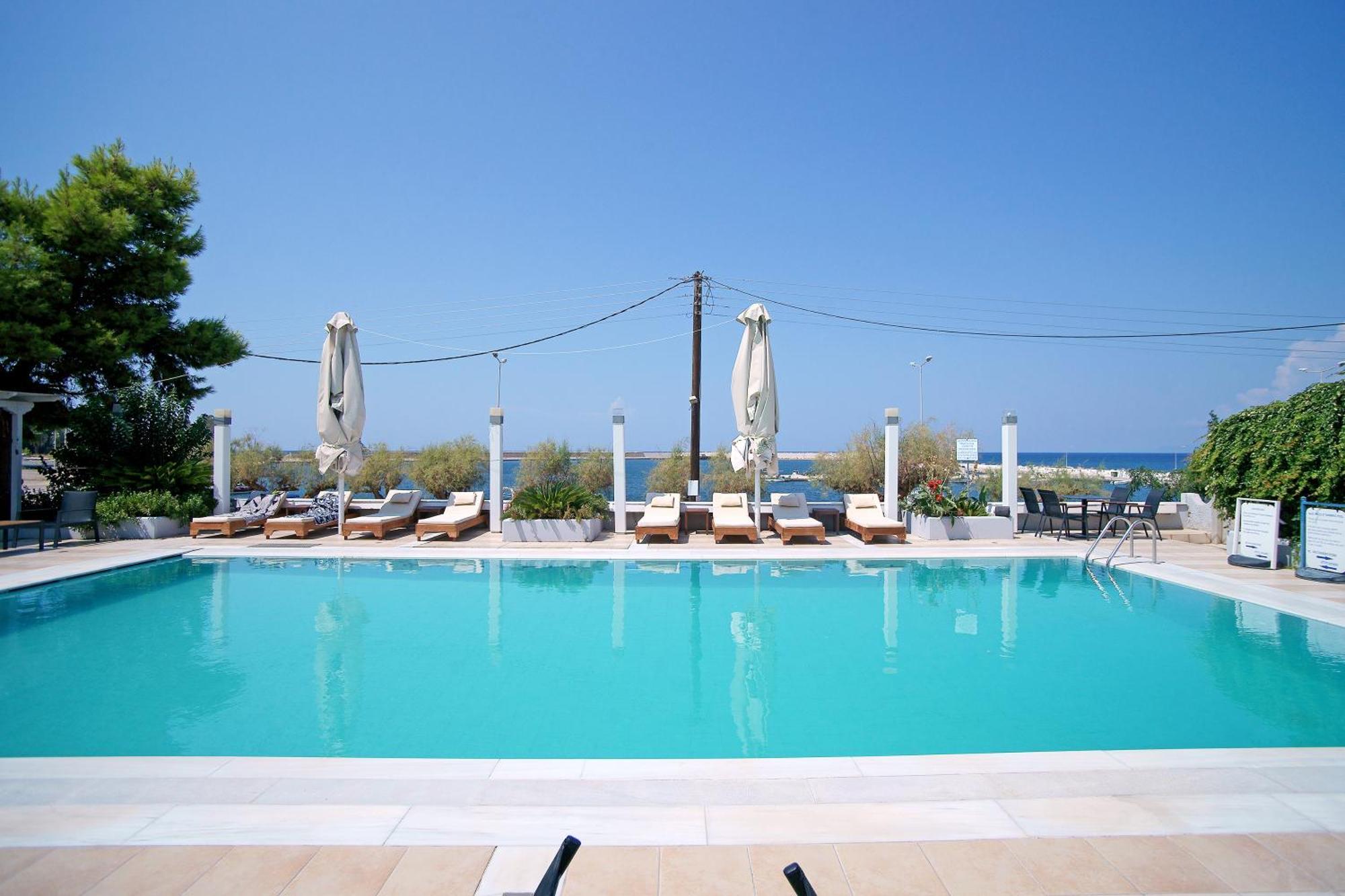Kyparissia Beach Hotel 3*