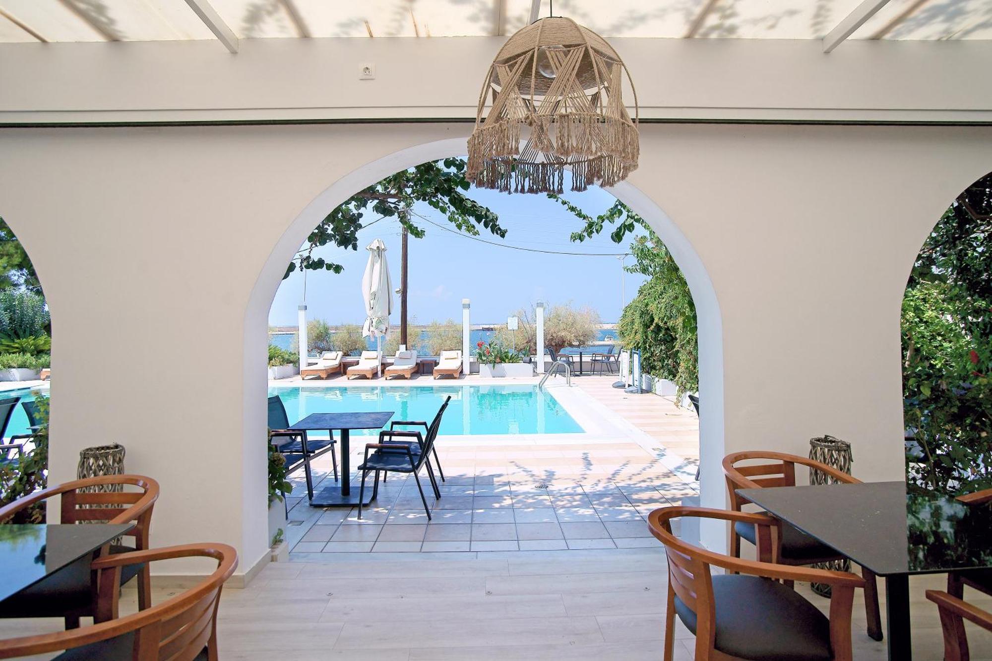 Kyparissia Beach Hotel Hotel 3*