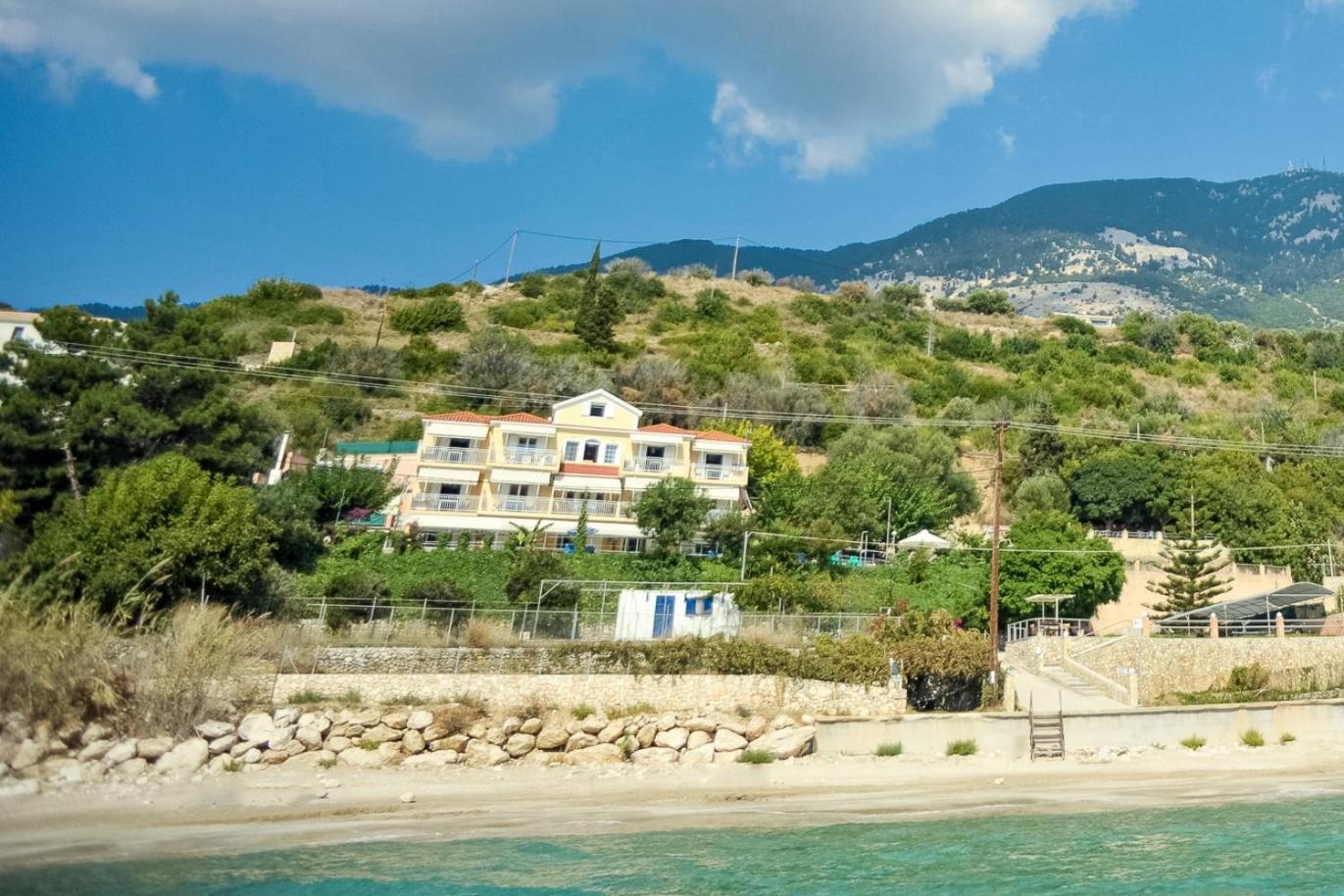 Rosa's Apartment Lourdata (Kefalonia)