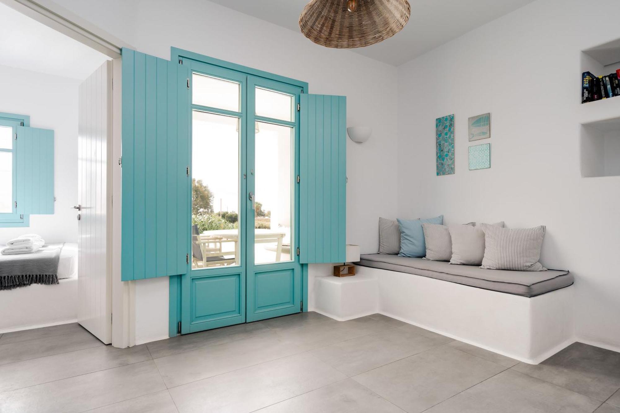 Ploes Seaside Plaka (Naxos)