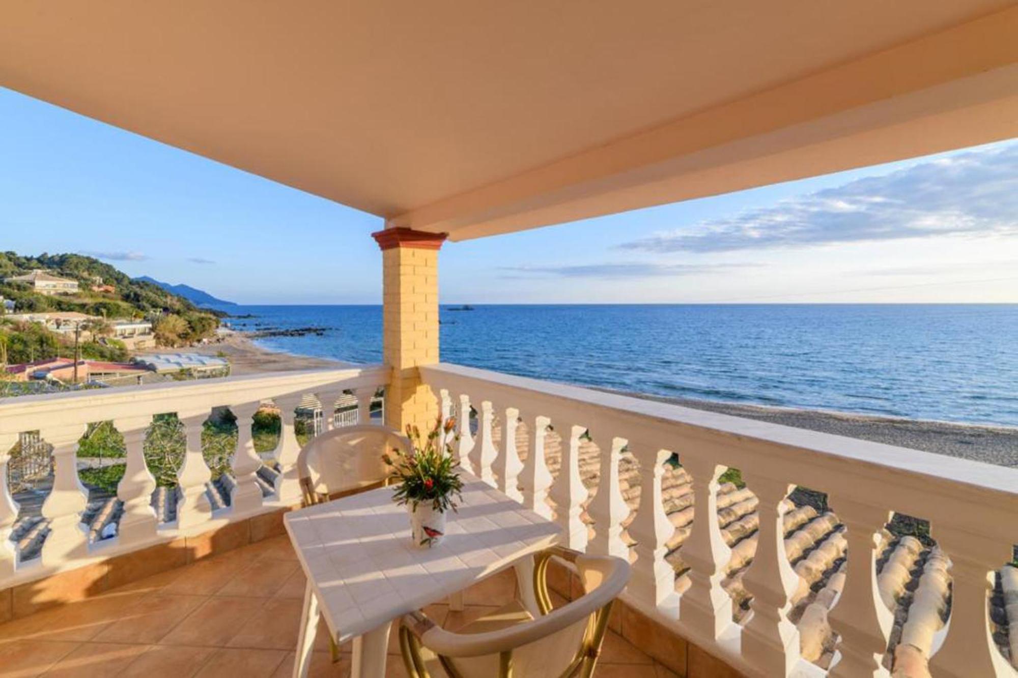 Apartment House Tolis -