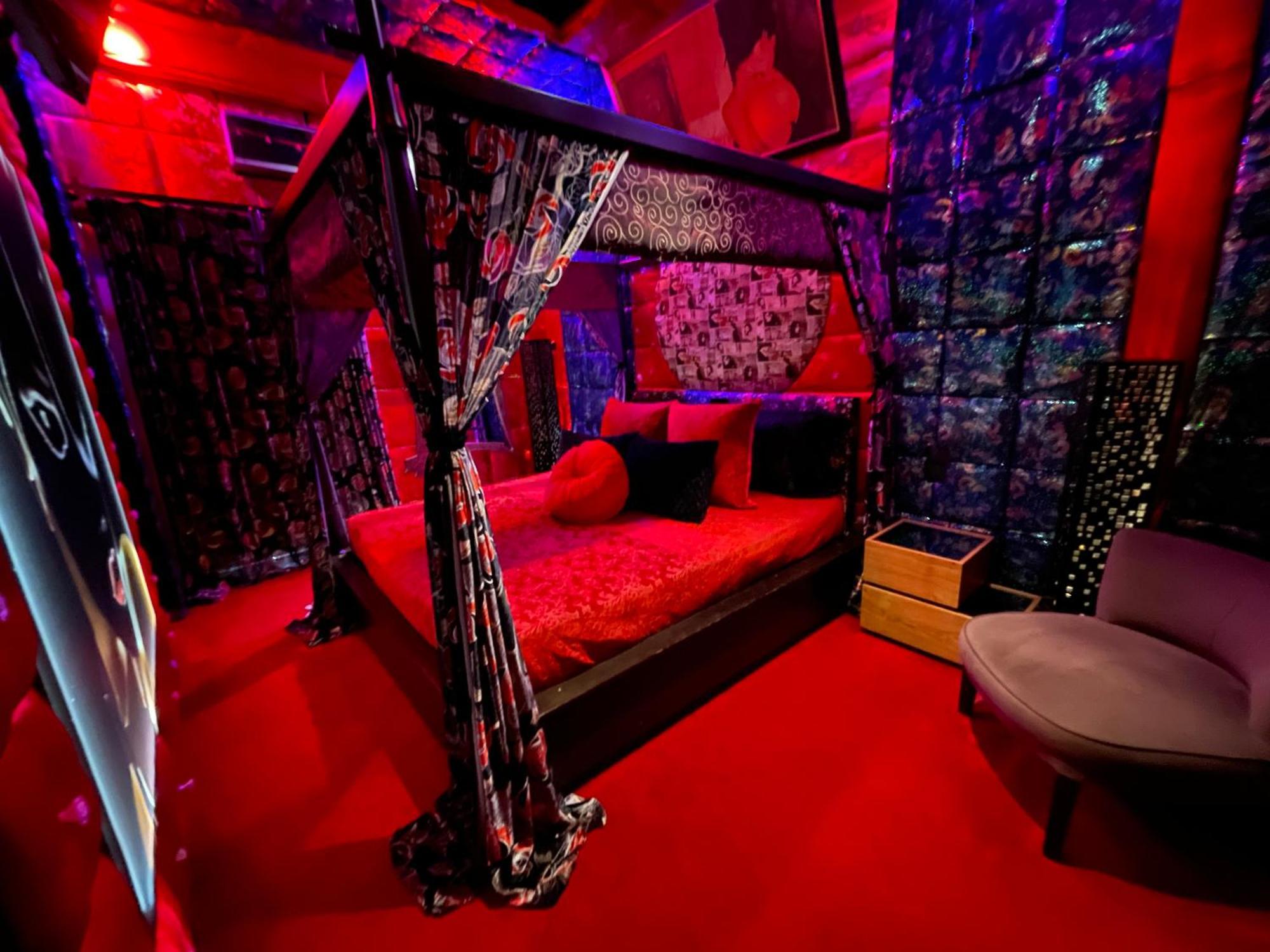 Love hotel Priamos Erato