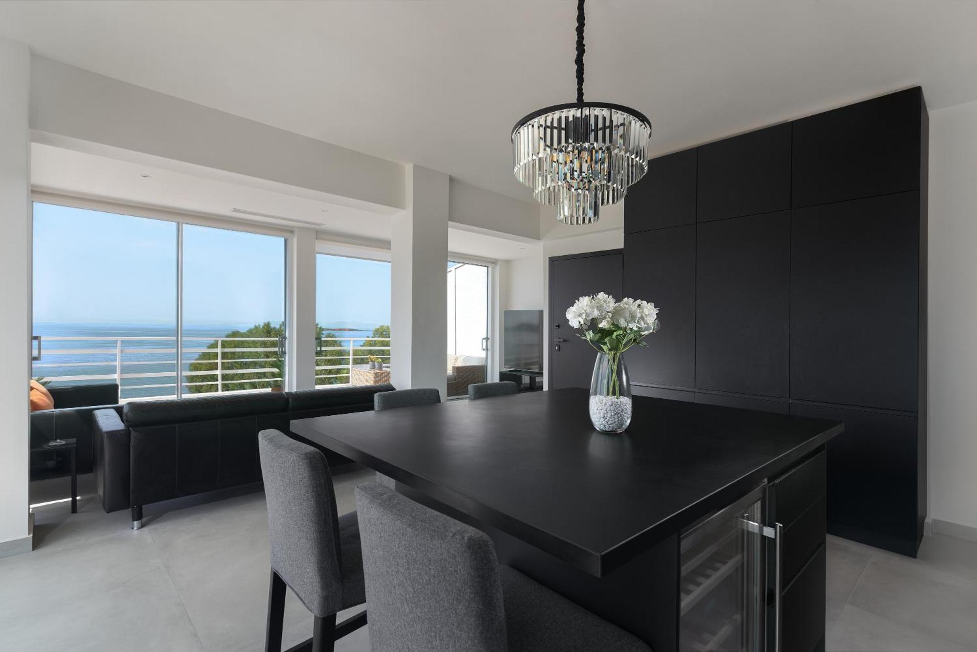 Spectacular Sea Views, 2bd Beachfront Apartment Athens