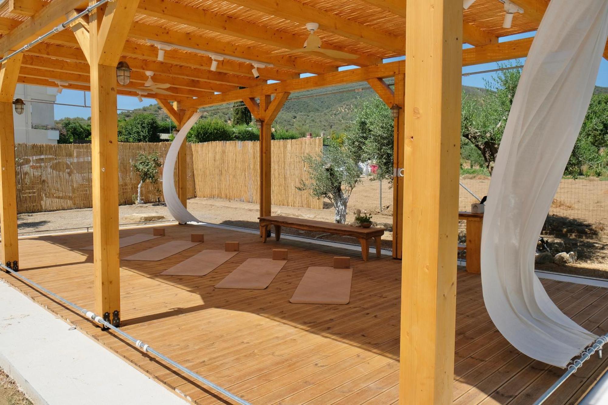 Evia Bay And Retreats Aparthotel *