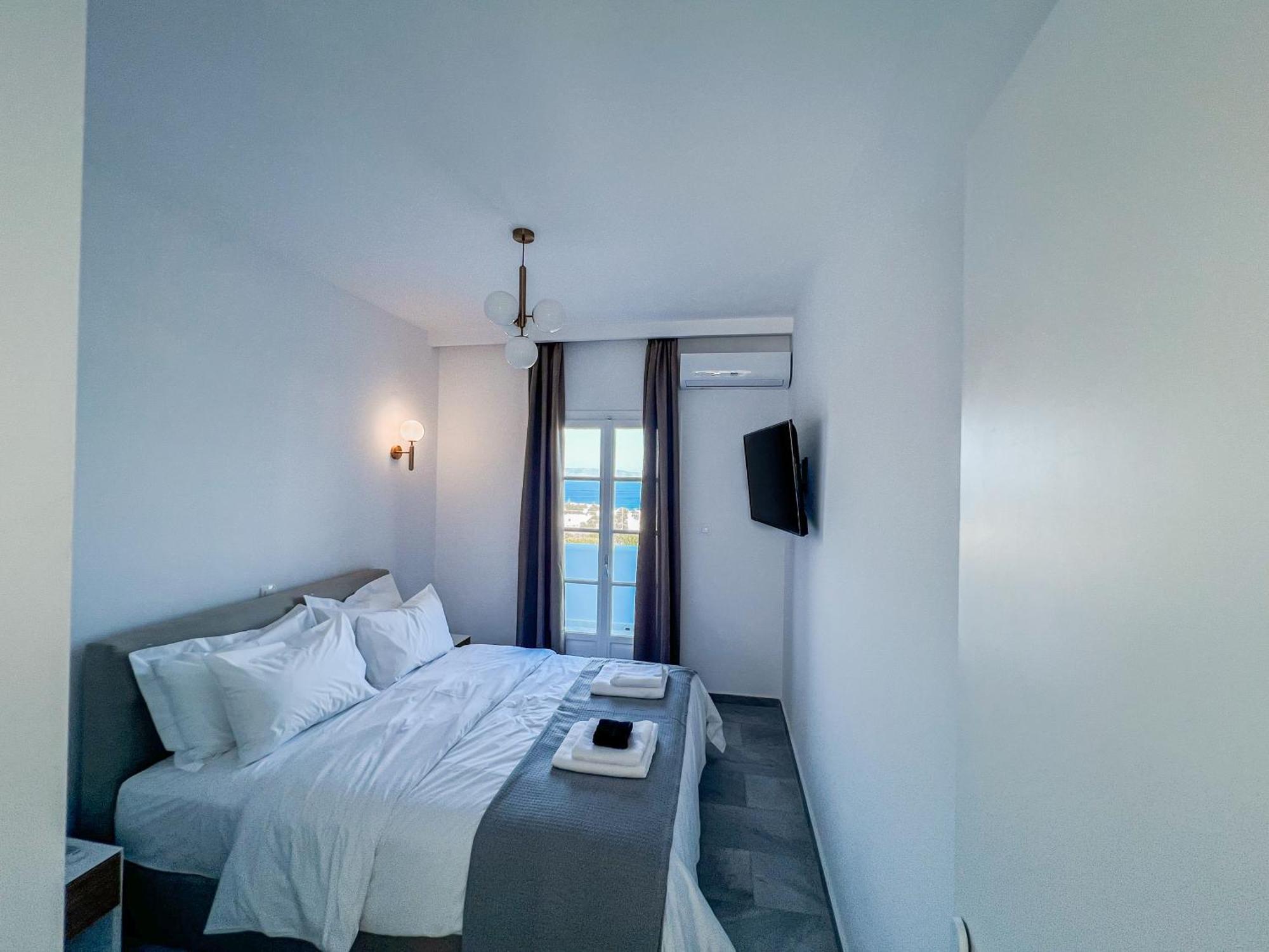 Yaleena Residences Bed & Breakfast Drios