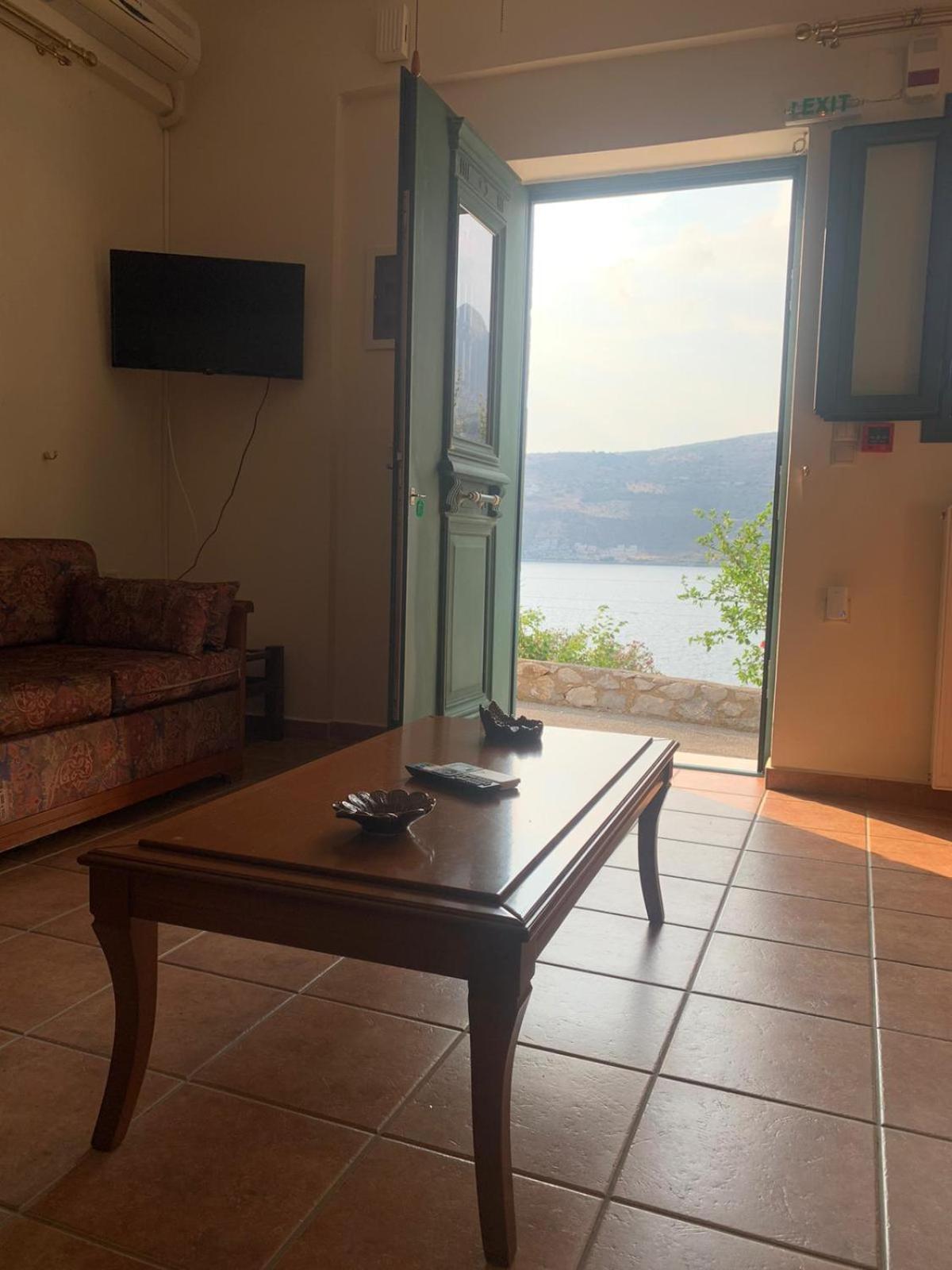 Vatoulia House Aparthotel *