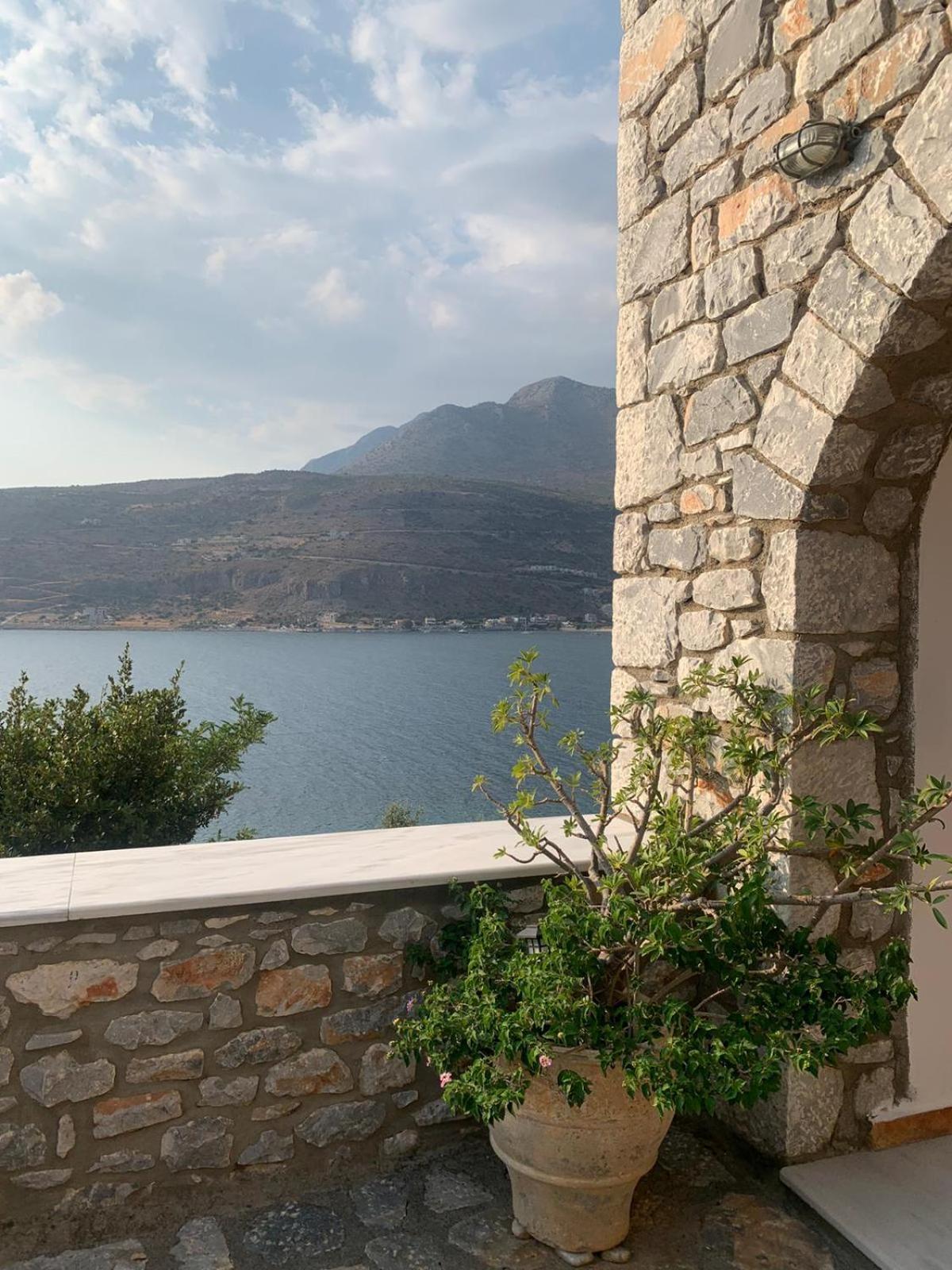 Vatoulia House Aparthotel Neo Oitilo