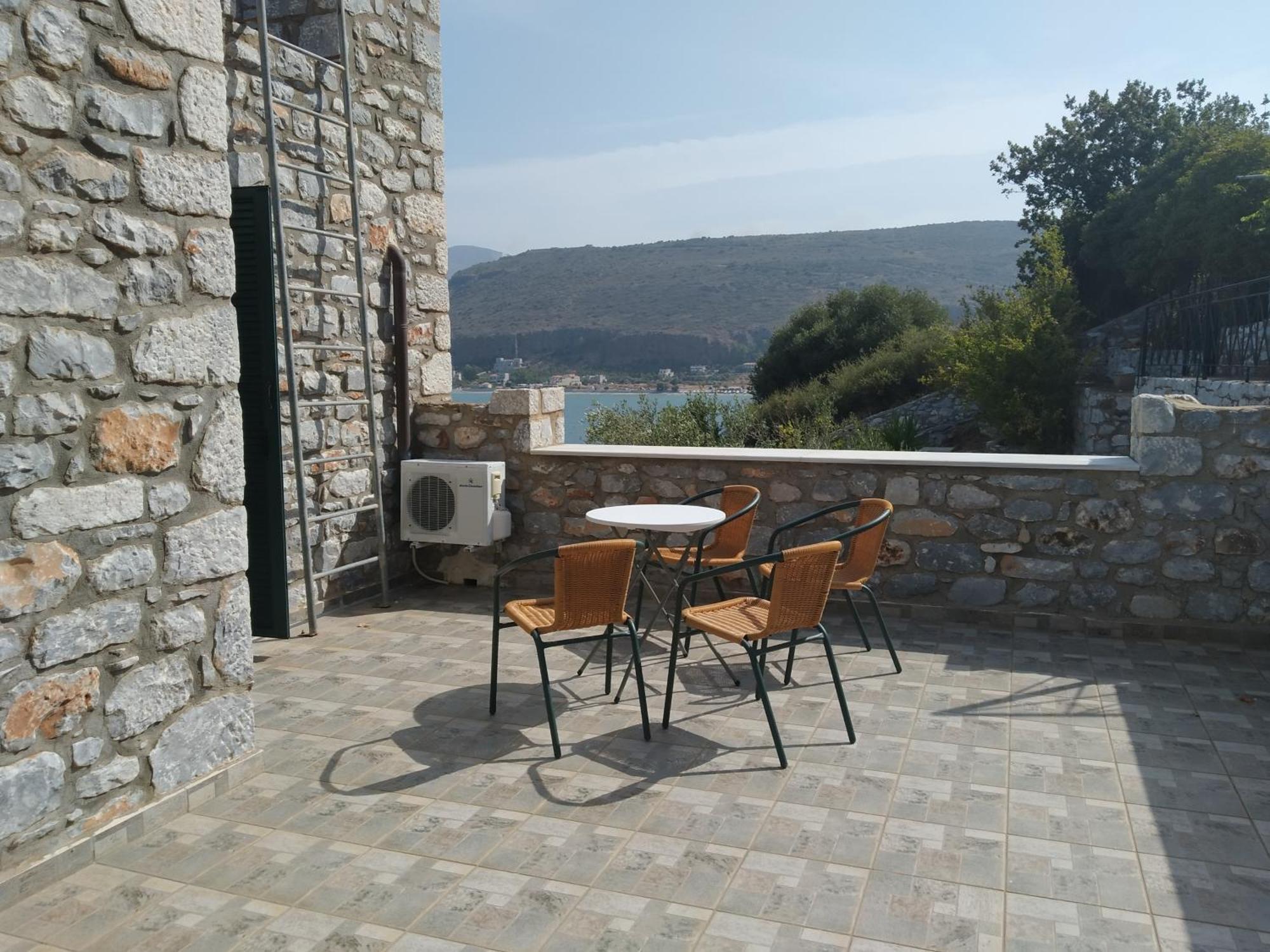 Aparthotel Vatoulia House