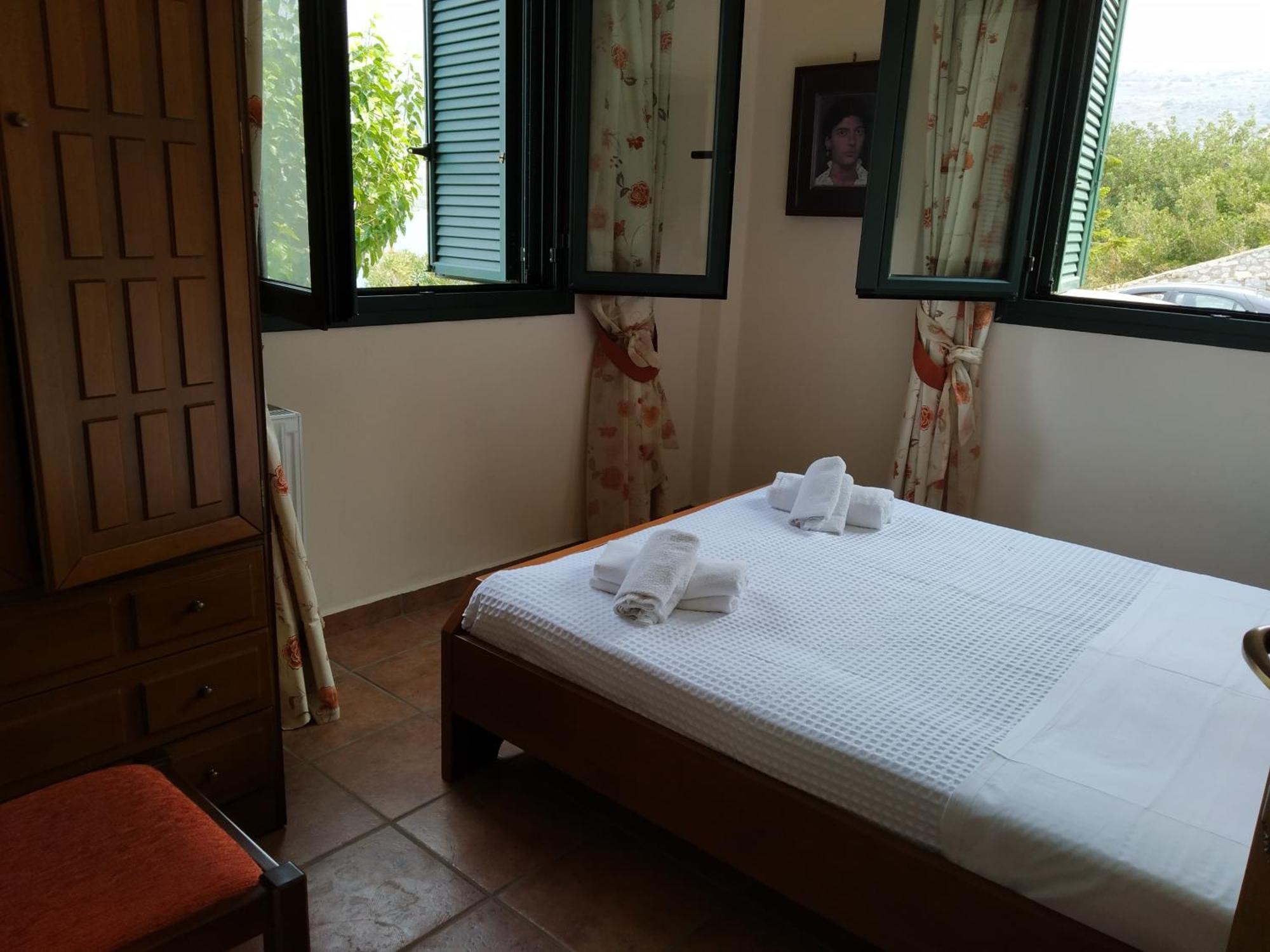 Aparthotel Vatoulia House *