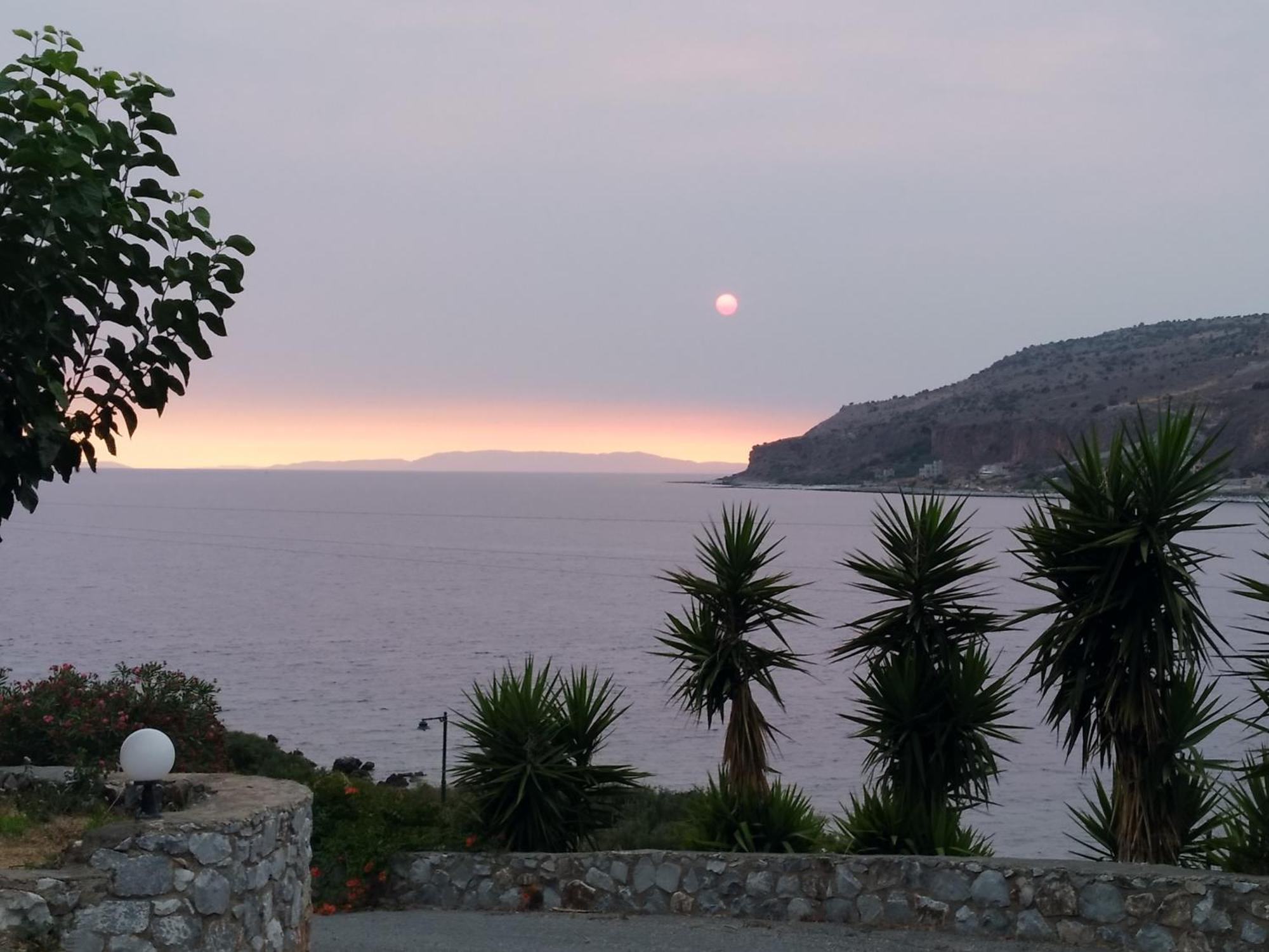 Aparthotel Vatoulia House Neo Oitilo