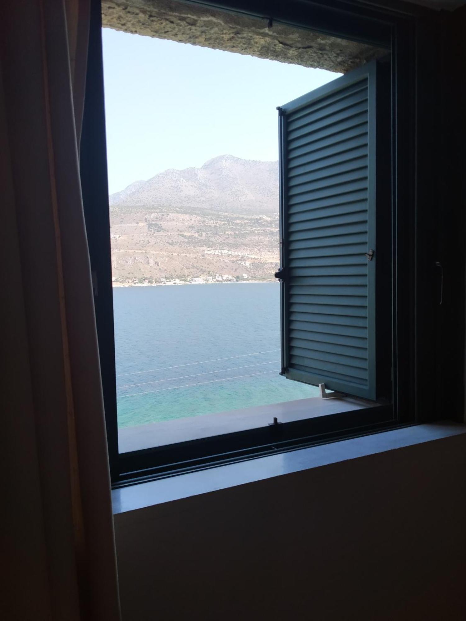 Vatoulia House Aparthotel