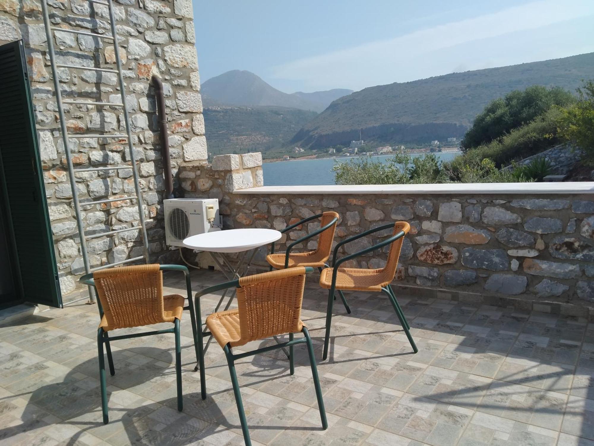 Aparthotel Vatoulia House Neo Oitilo