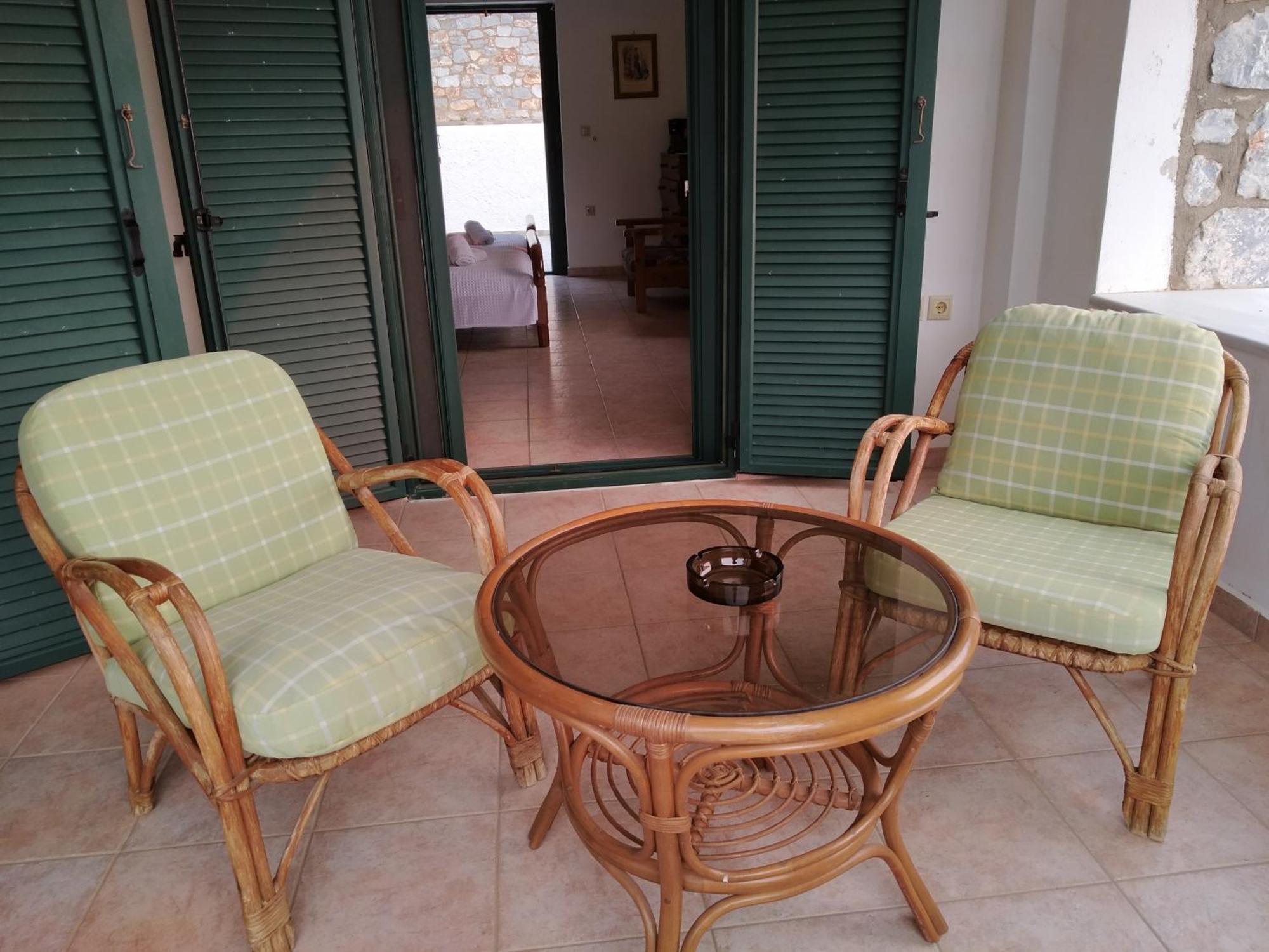 Aparthotel Vatoulia House Neo Oitilo