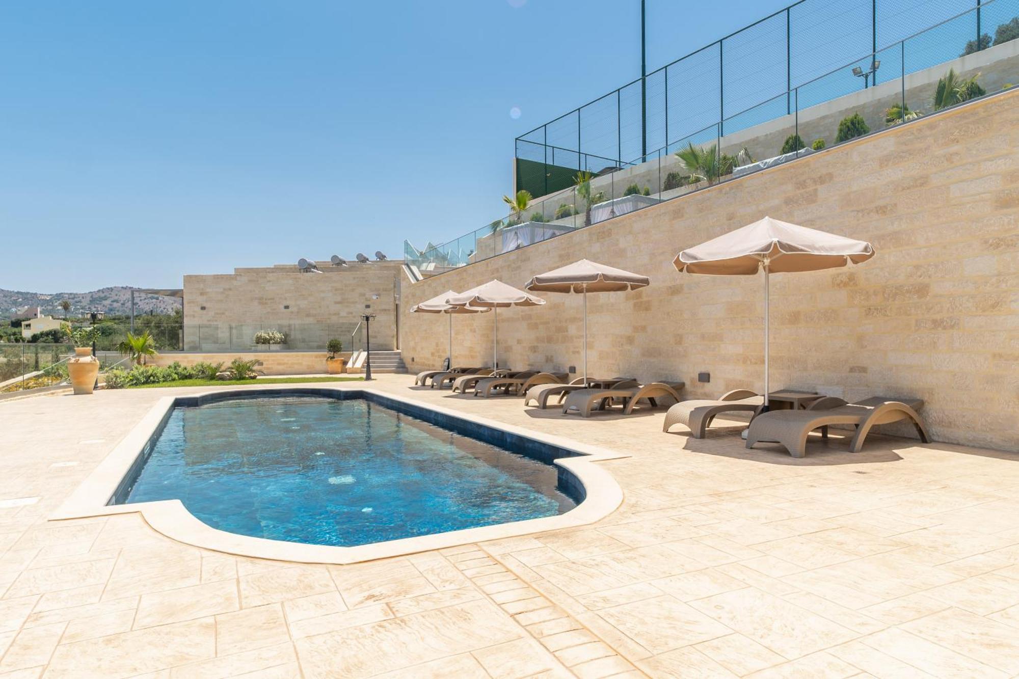 Relax Hotel