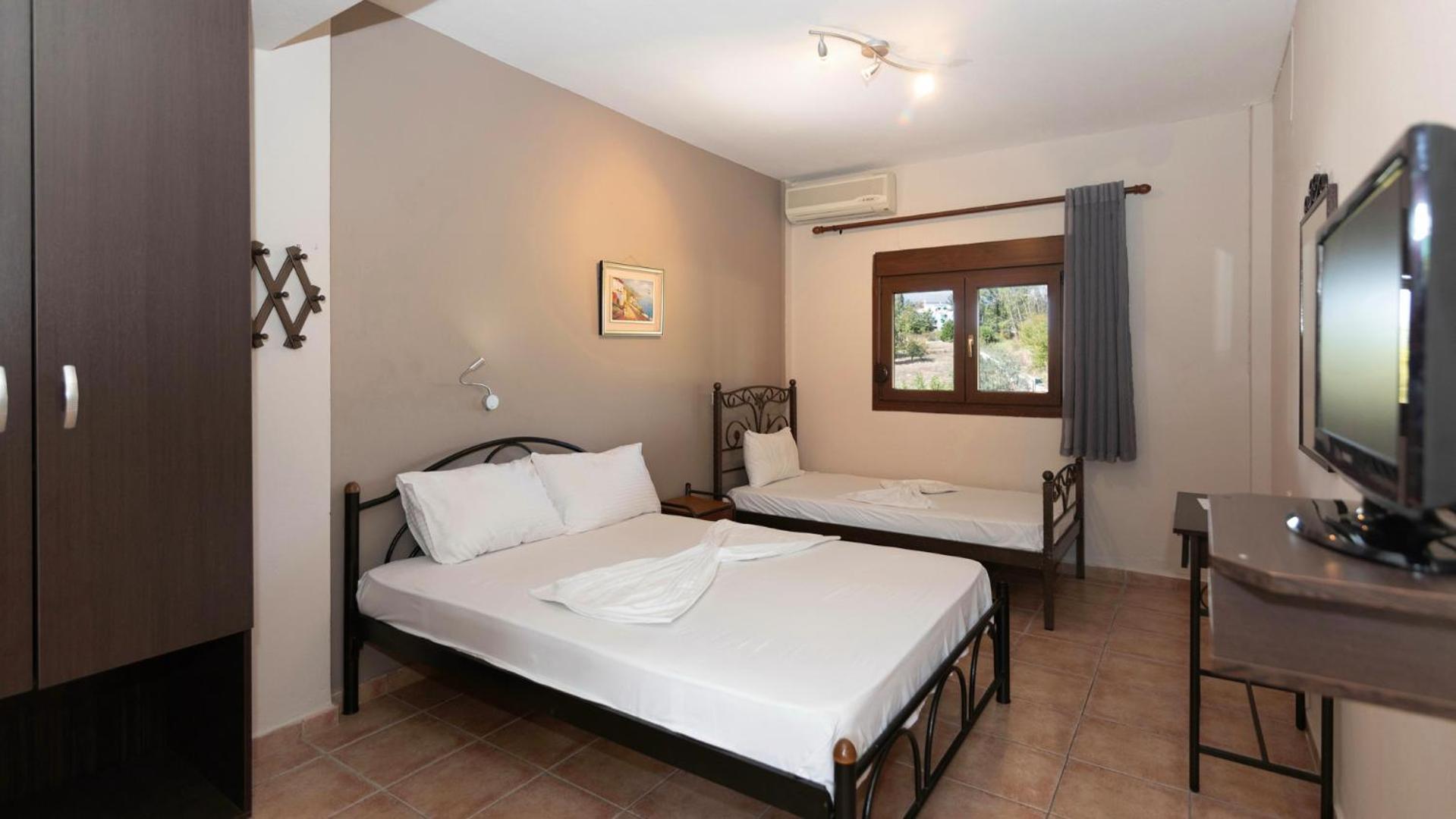 Katerina-Maria Studios & Apartments Apartment