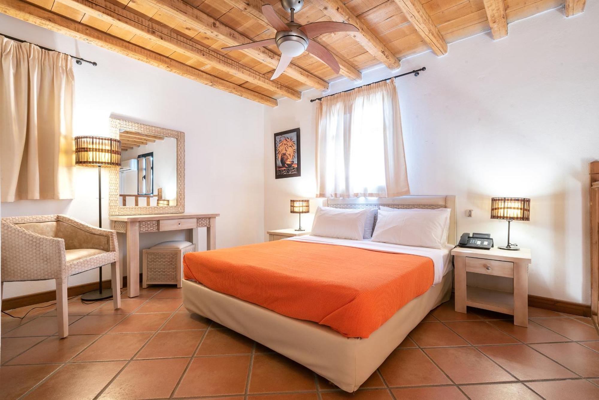 Hotel The Residences Varos