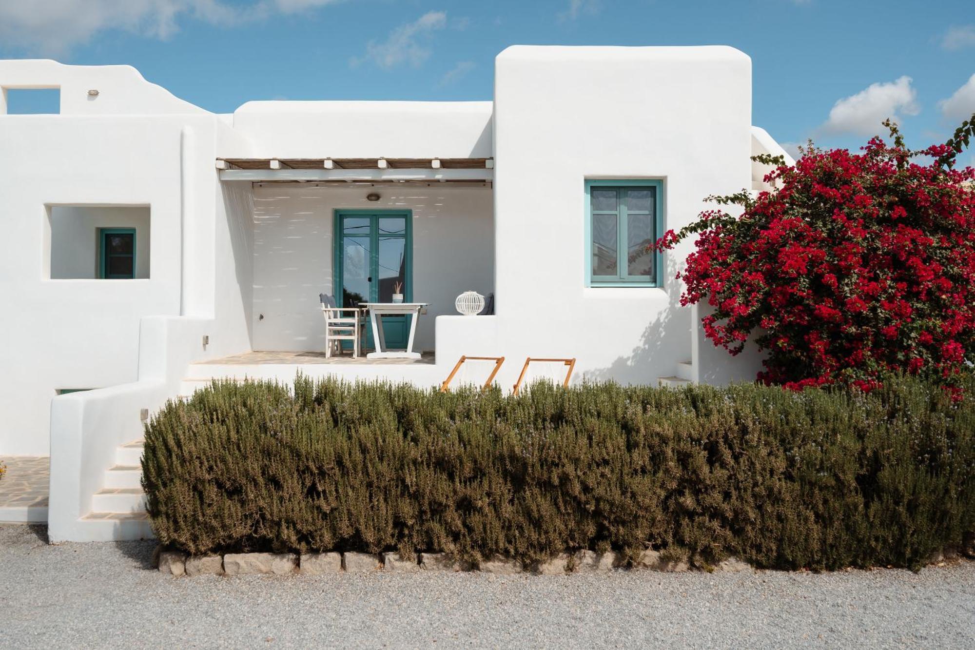 Ploes Seaside Plaka (Naxos)