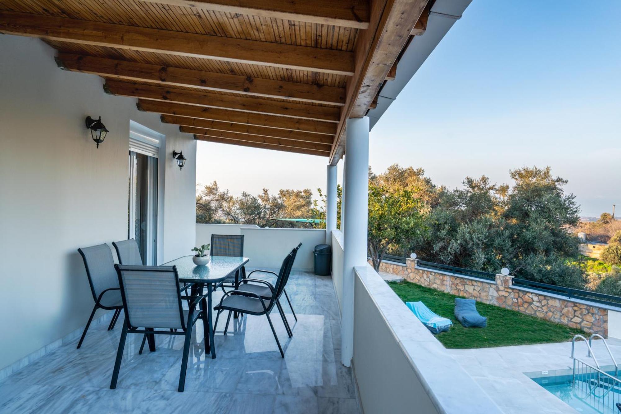 Villa Luxurious - Private Pool, Jacuzzi, Sauna, & Gym - 13km To Rethymno Center *