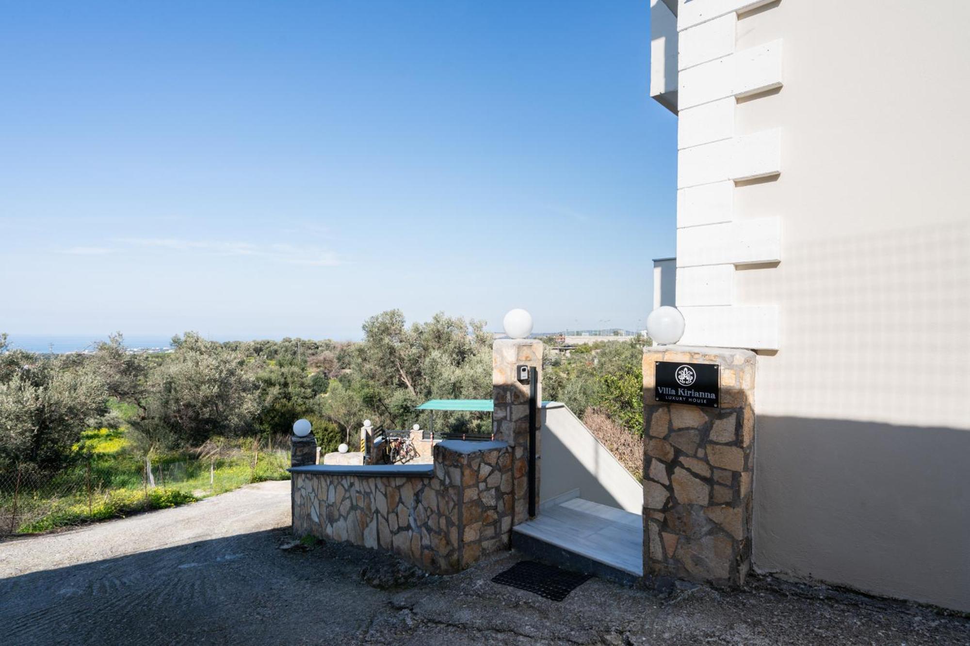 Villa Luxurious - Private Pool, Jacuzzi, Sauna, & Gym - 13km To Rethymno Center Kirianna