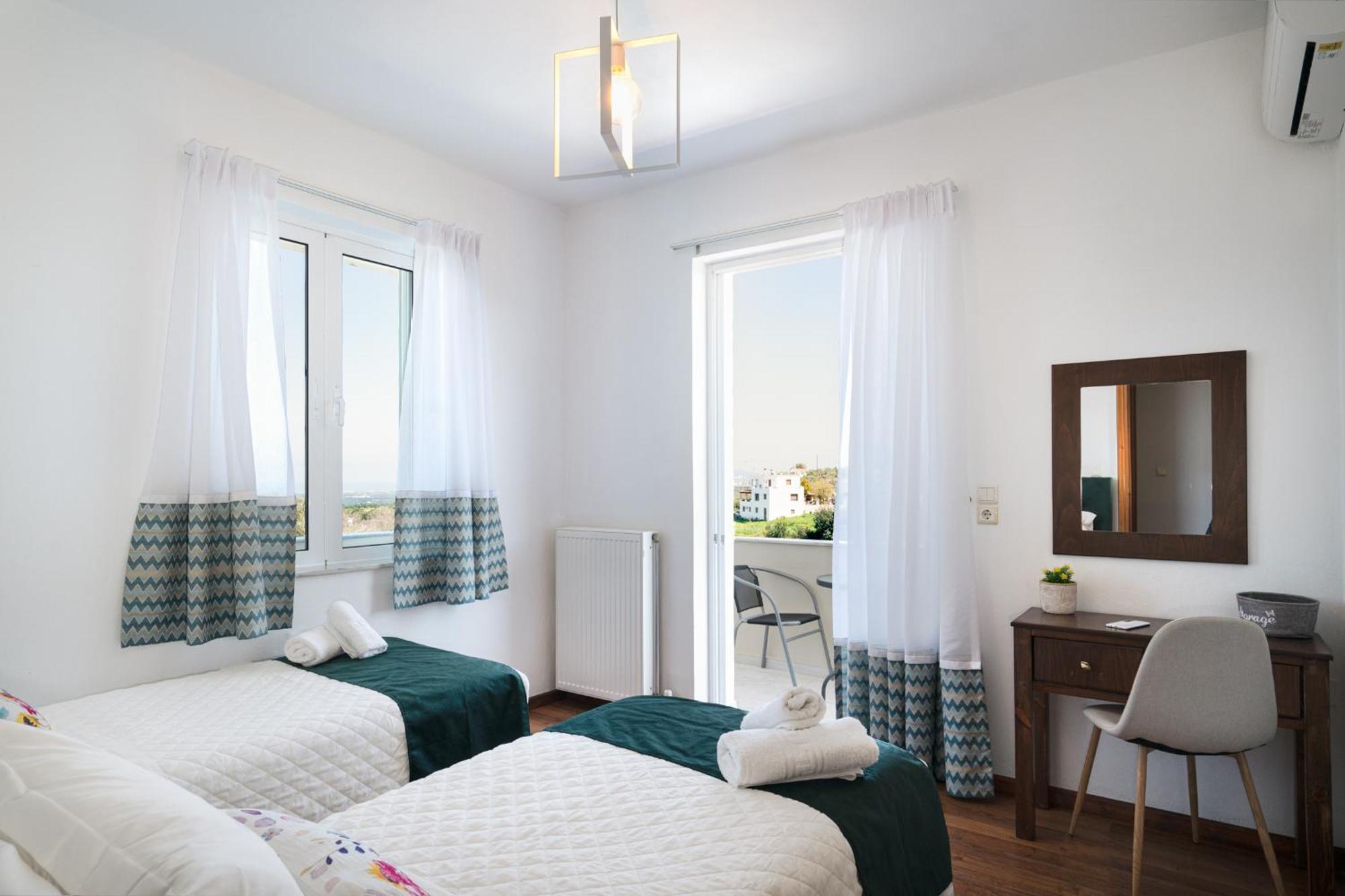 Luxurious - Private Pool, Jacuzzi, Sauna, & Gym - 13km To Rethymno Center Kirianna