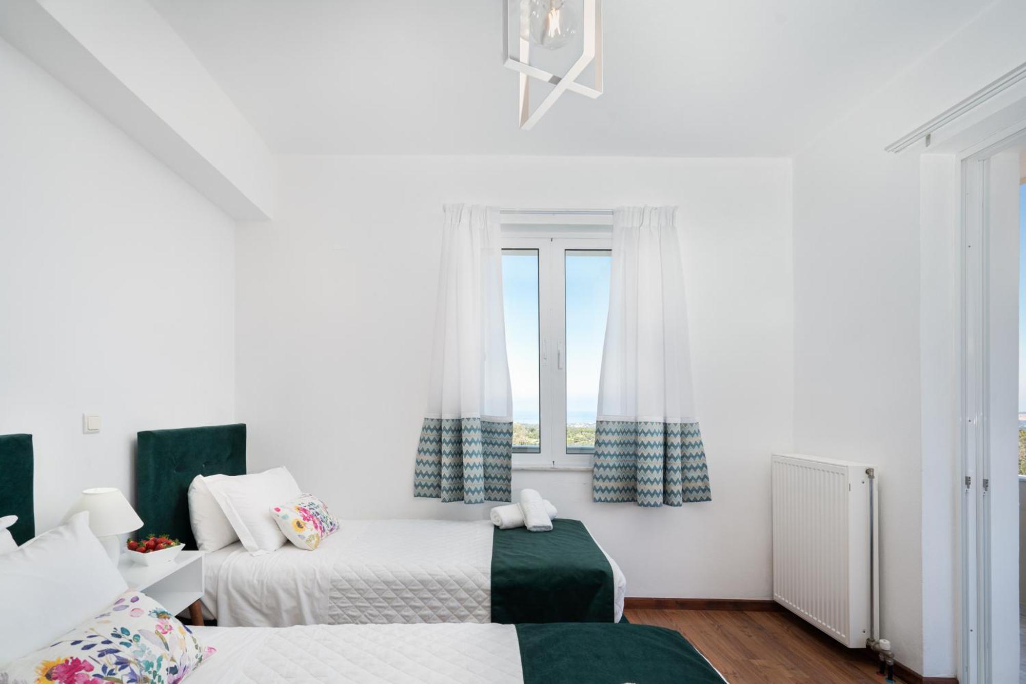 Luxurious - Private Pool, Jacuzzi, Sauna, & Gym - 13km To Rethymno Center