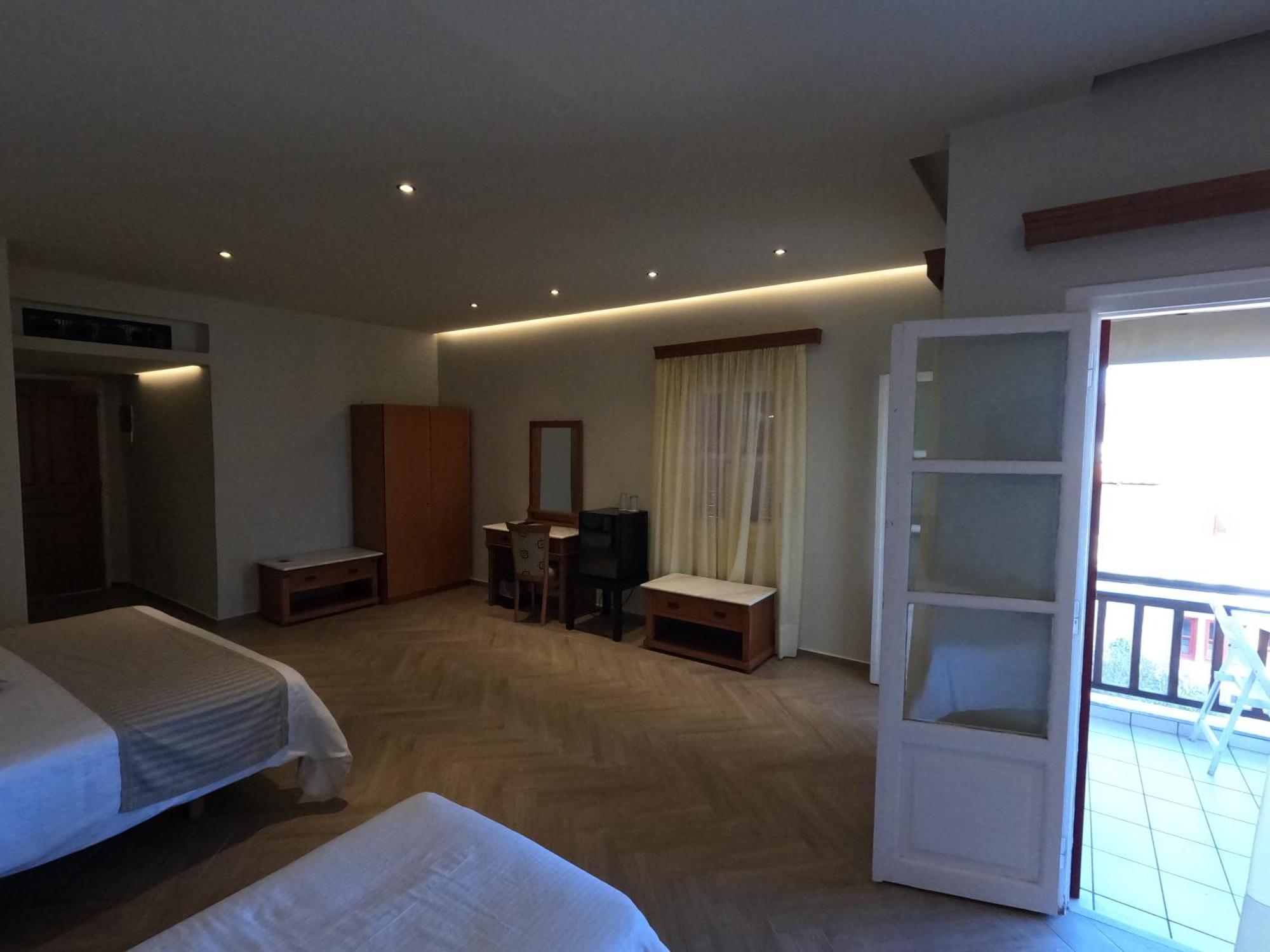 The Flower Of Hotel