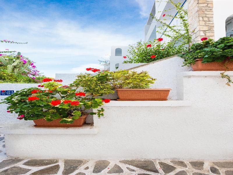 Ekaterini Aparthotel 3*