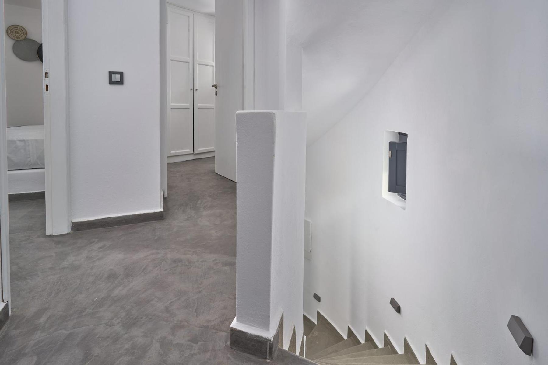 Topos Exclusive Santorini Villa *