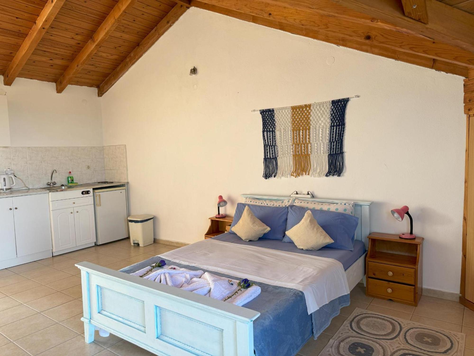 Filoxenia 8 Apartment