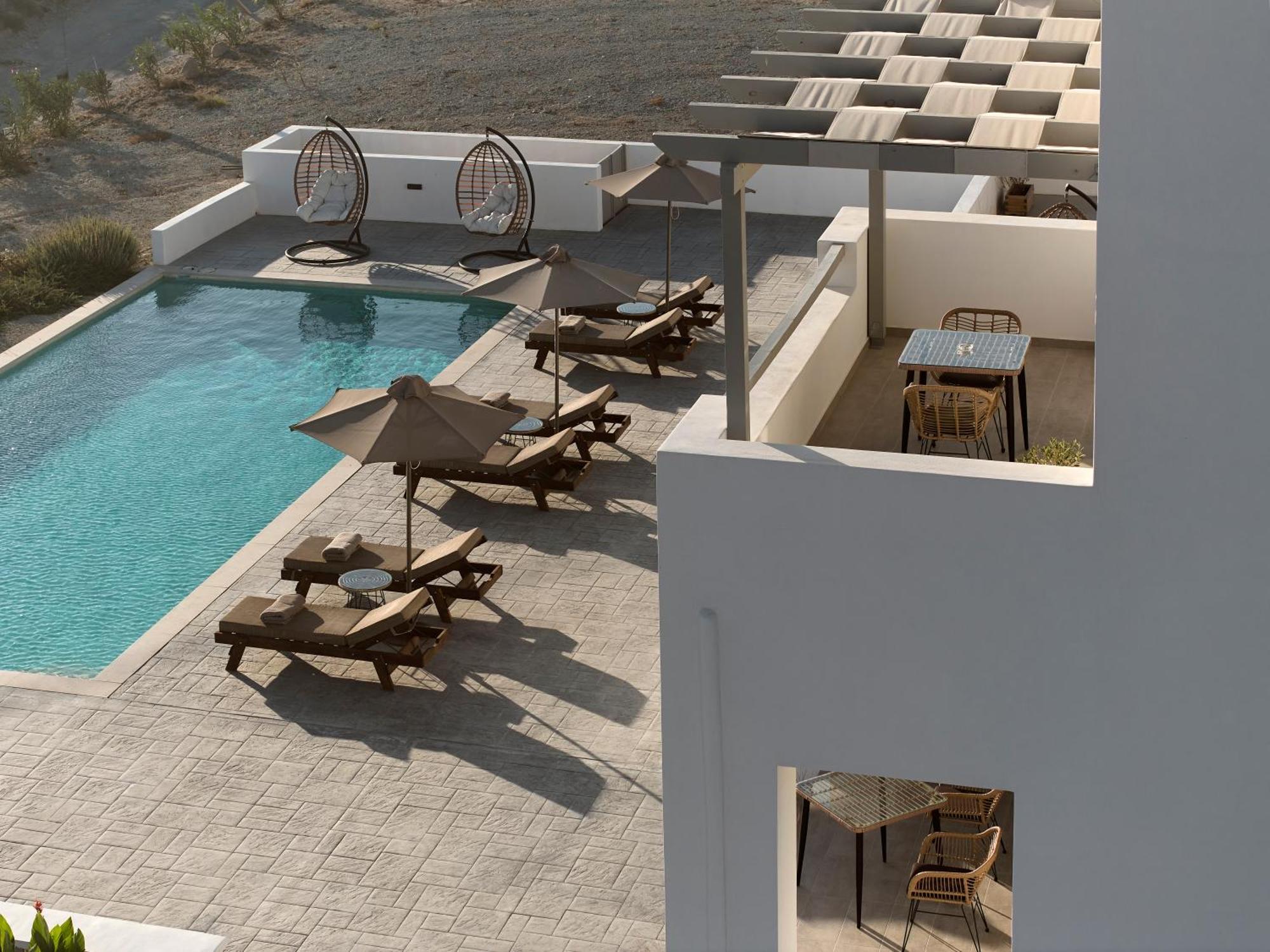Kedros Milos Suites *