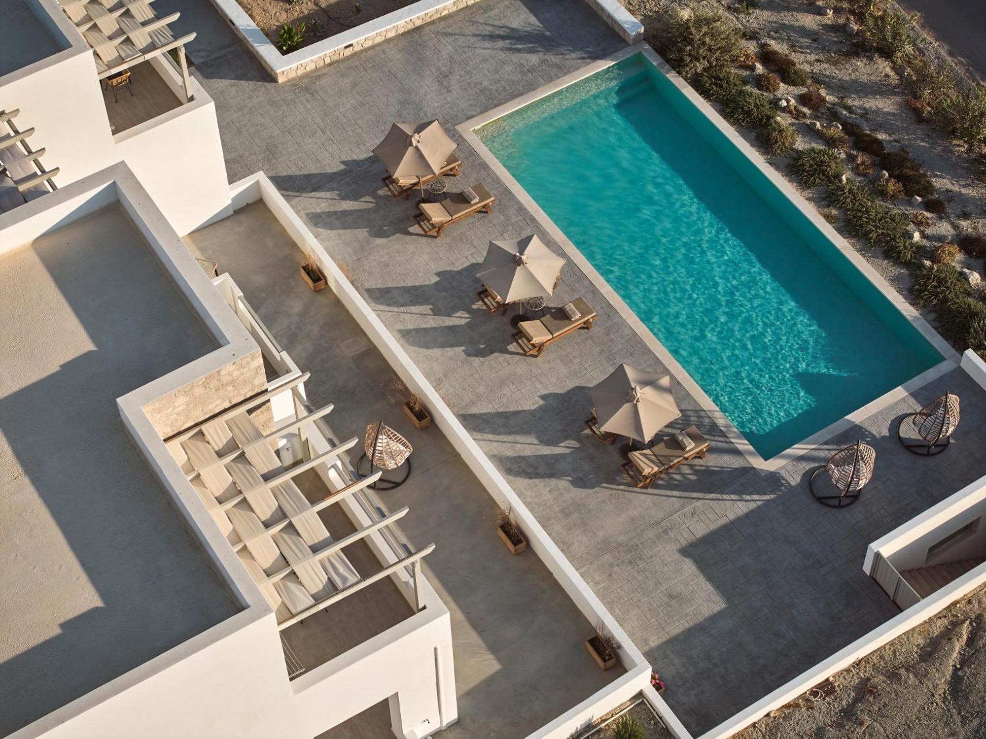 Kedros Milos Suites *