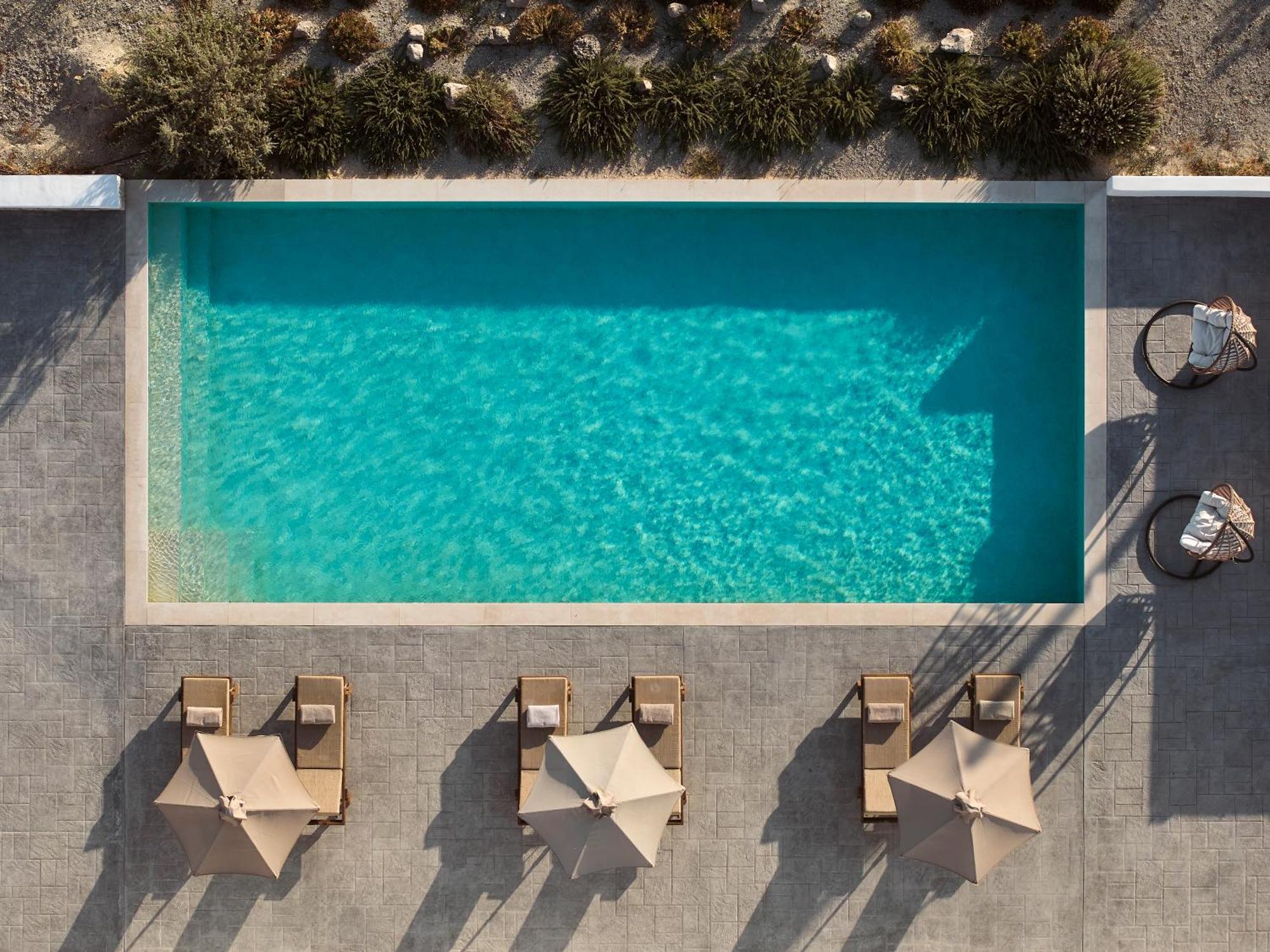 Kedros Milos Suites *