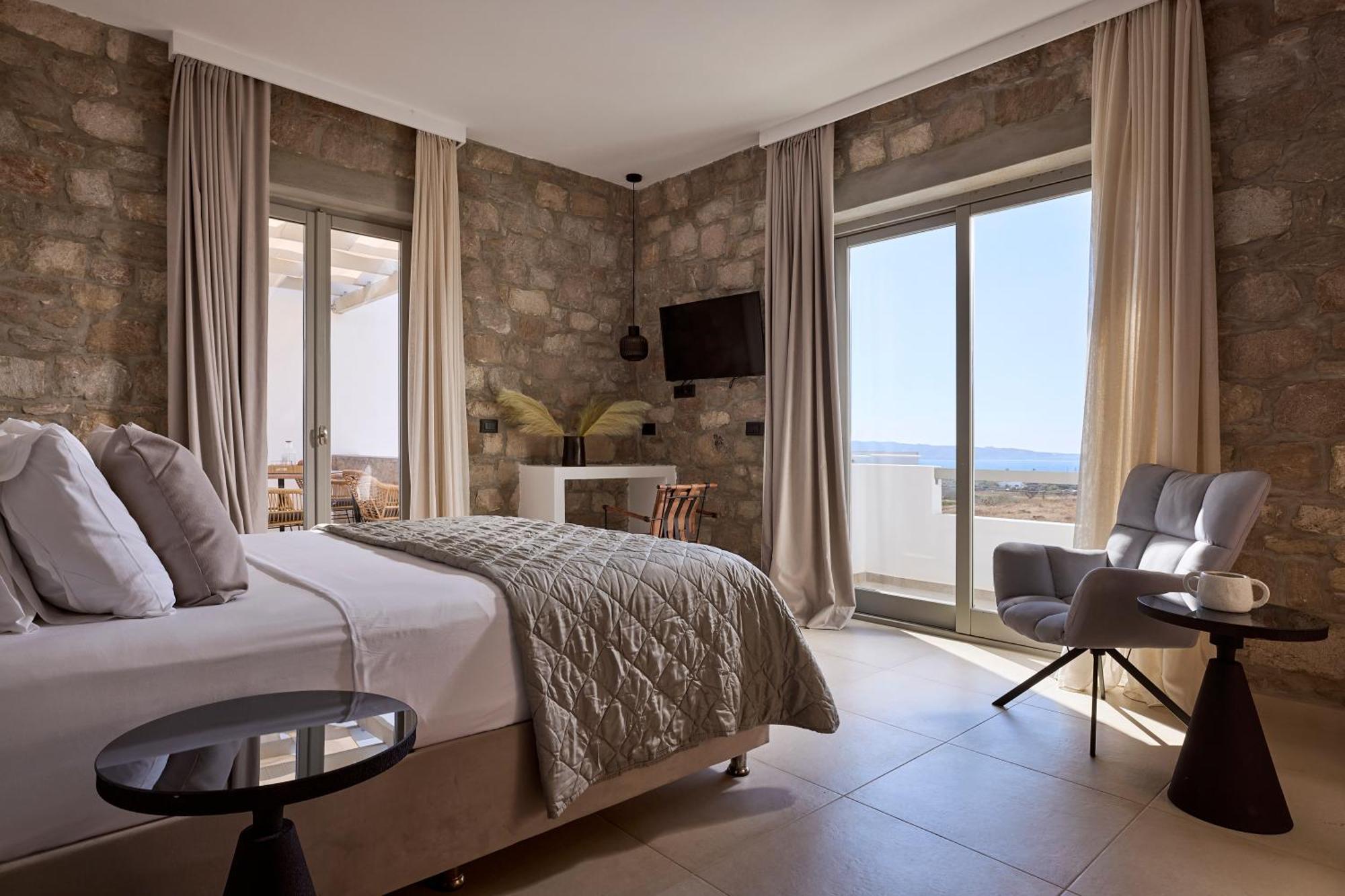 Kedros Milos Suites Aparthotel *