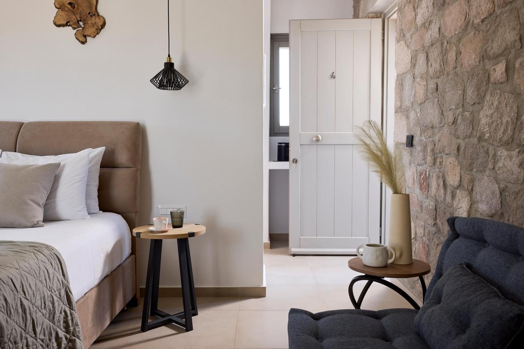 Kedros Milos Suites *