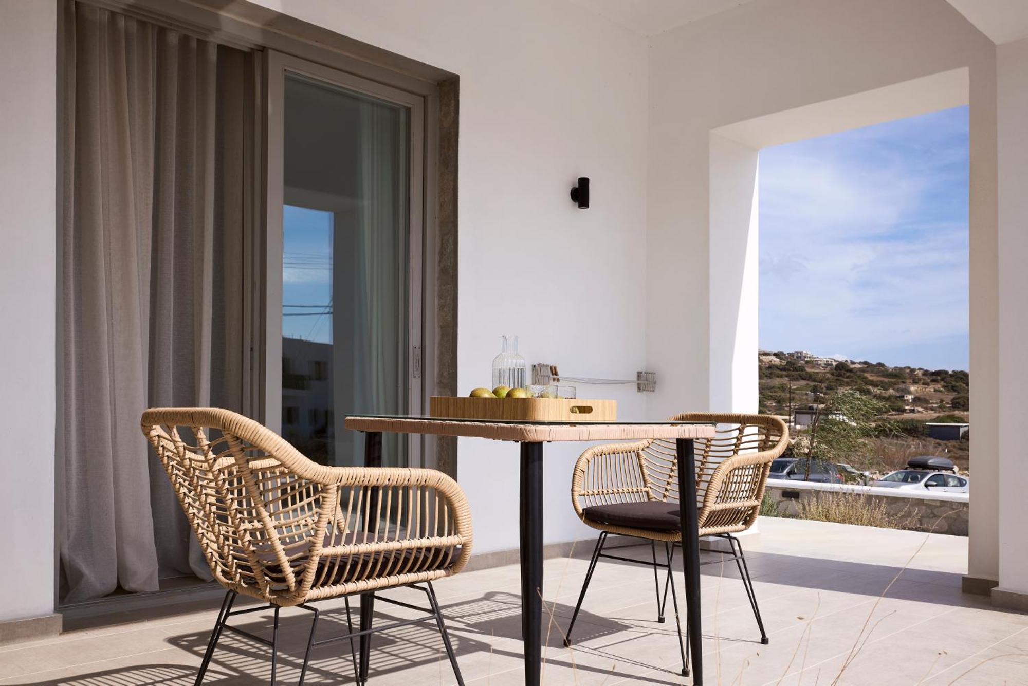 Aparthotel Kedros Milos Suites *