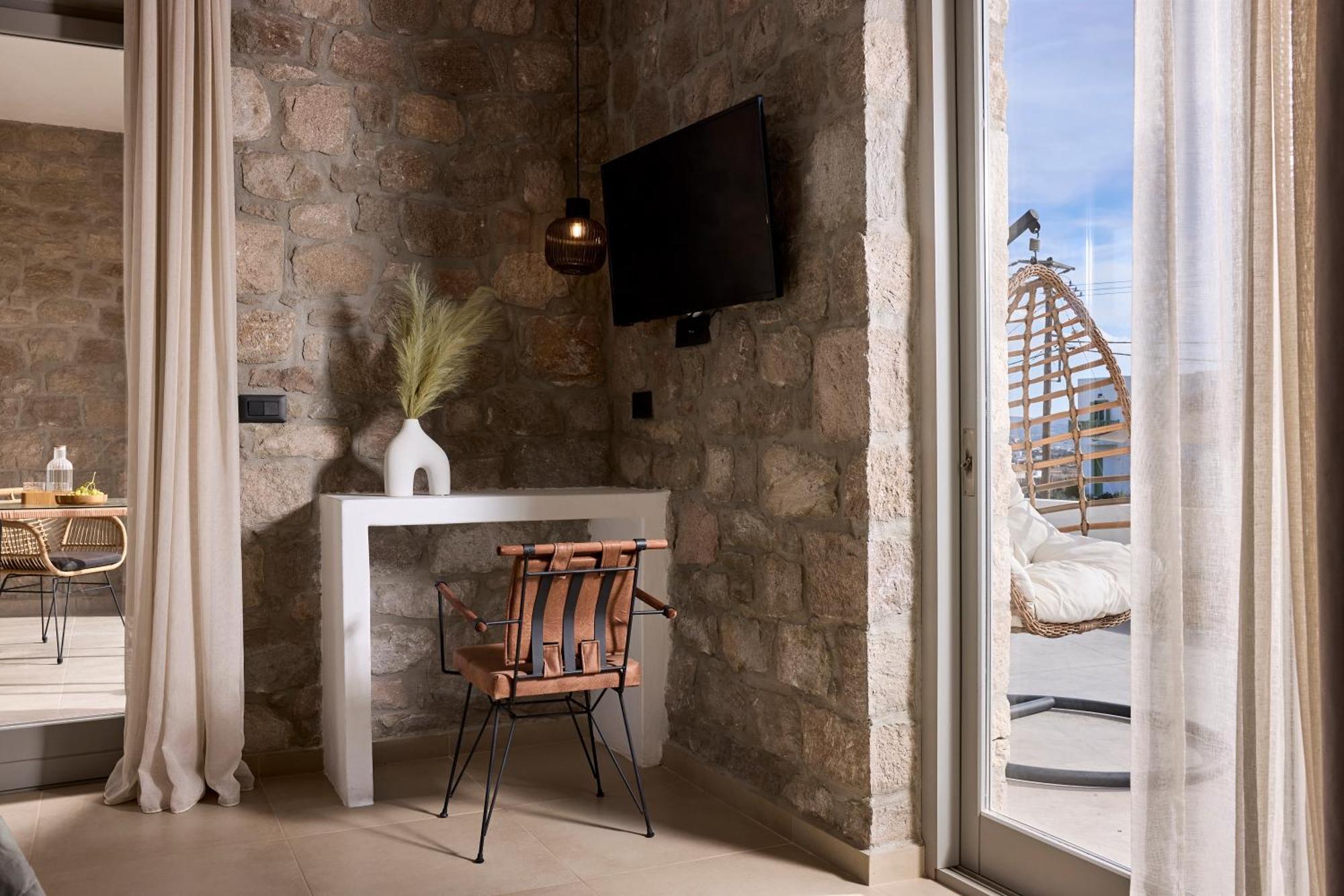 Kedros Milos Suites Adamantas (Milos)