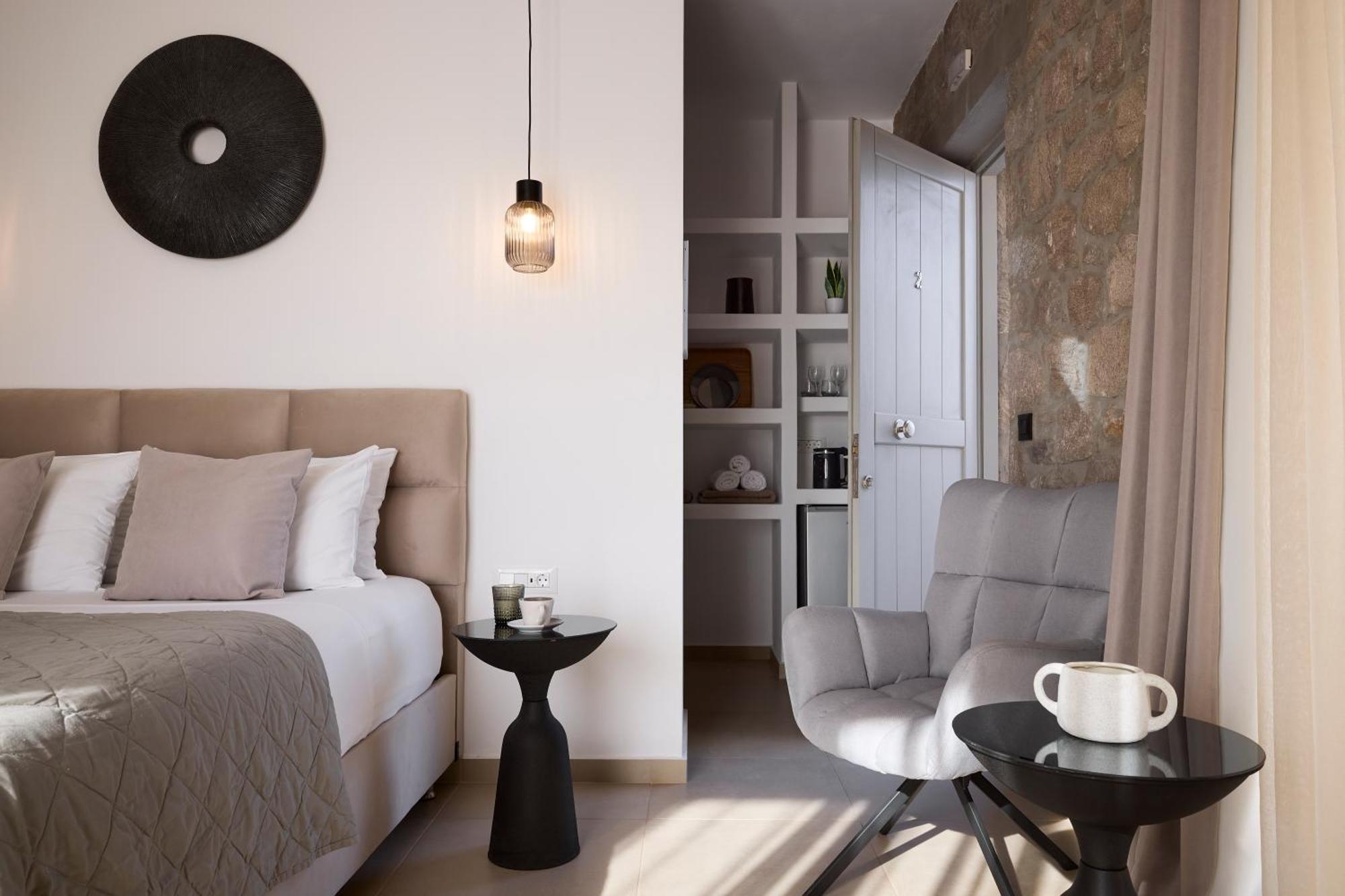 Kedros Milos Suites Aparthotel Adamantas (Milos)