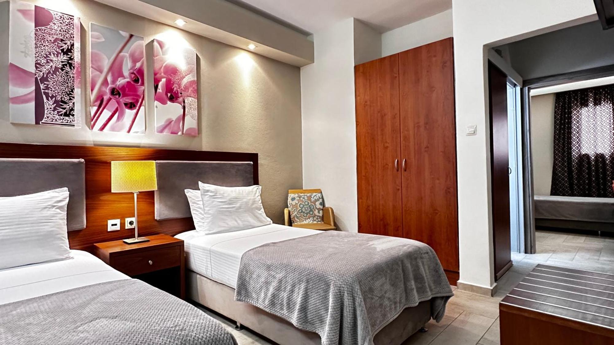 Chryssi Akti, Sure Collection Hotel