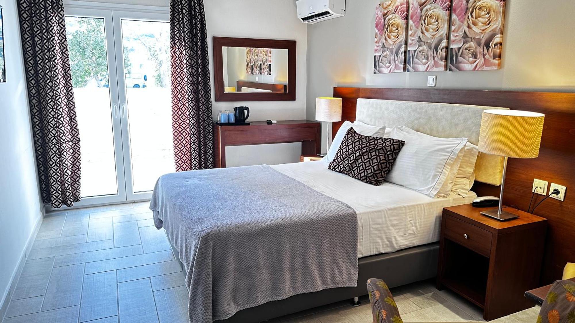 Hotel Chryssi Akti, Sure Collection 3*