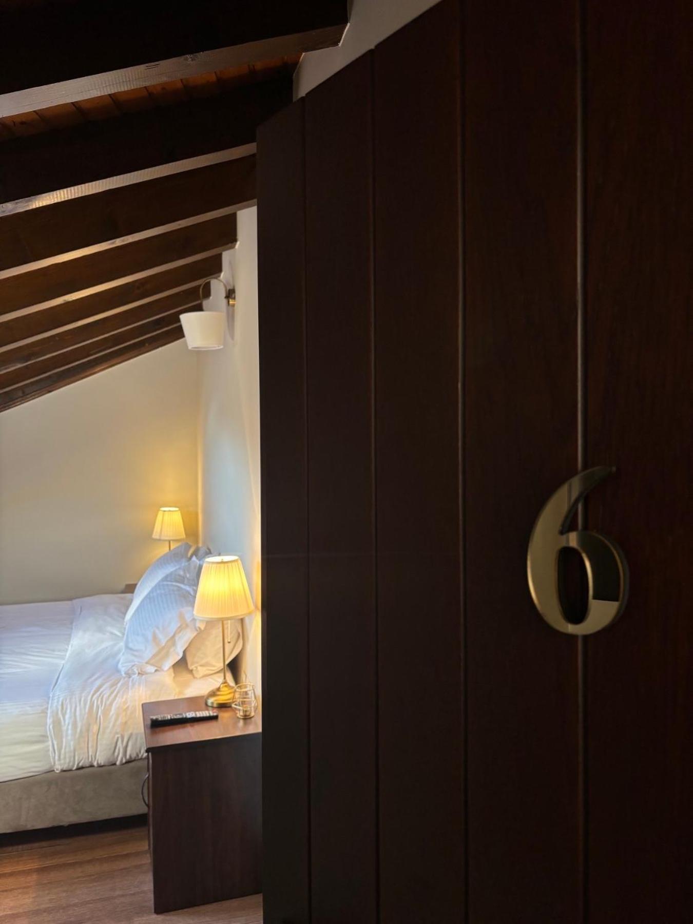 Lousios Guest house