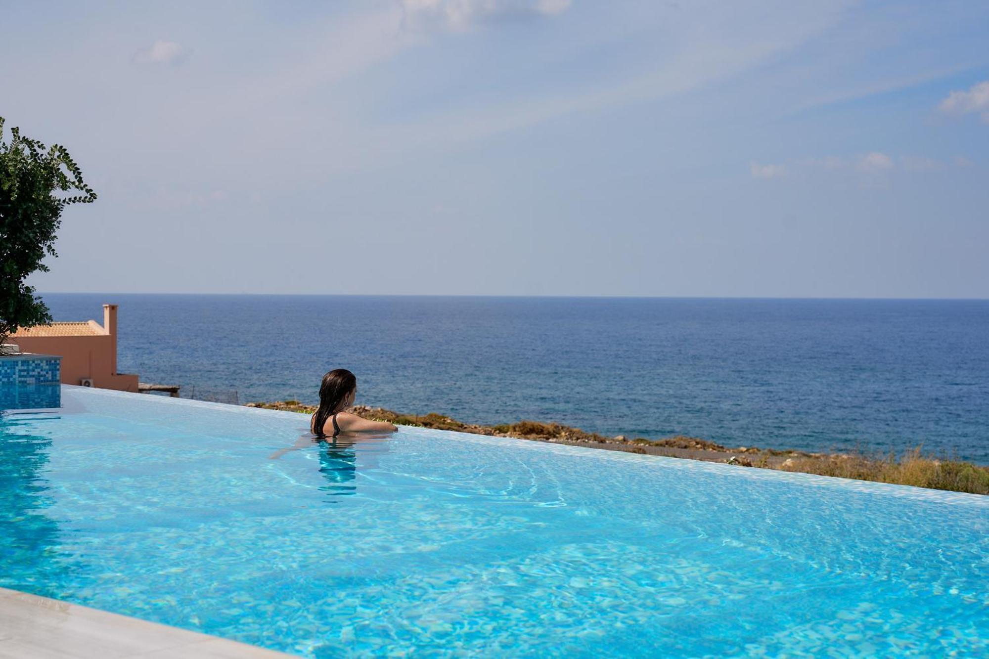Villa Thalassa Residence, Pool, Whirlpool & Seaviews, By Thinkvilla Panormos (Crete)