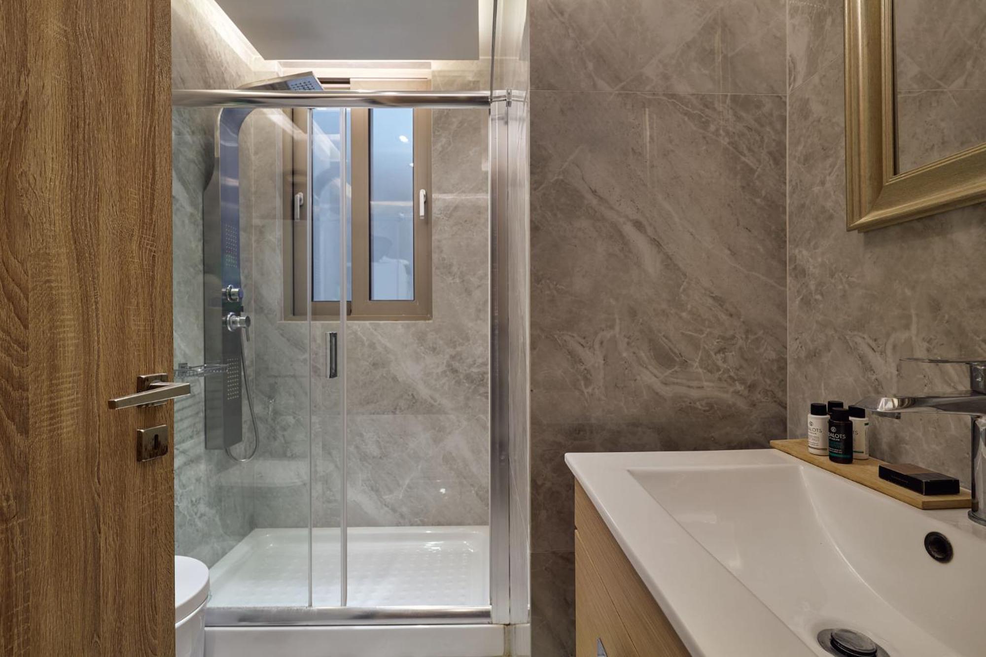 Thalassa Residence, Pool, Whirlpool & Seaviews, By Thinkvilla Panormos (Crete)