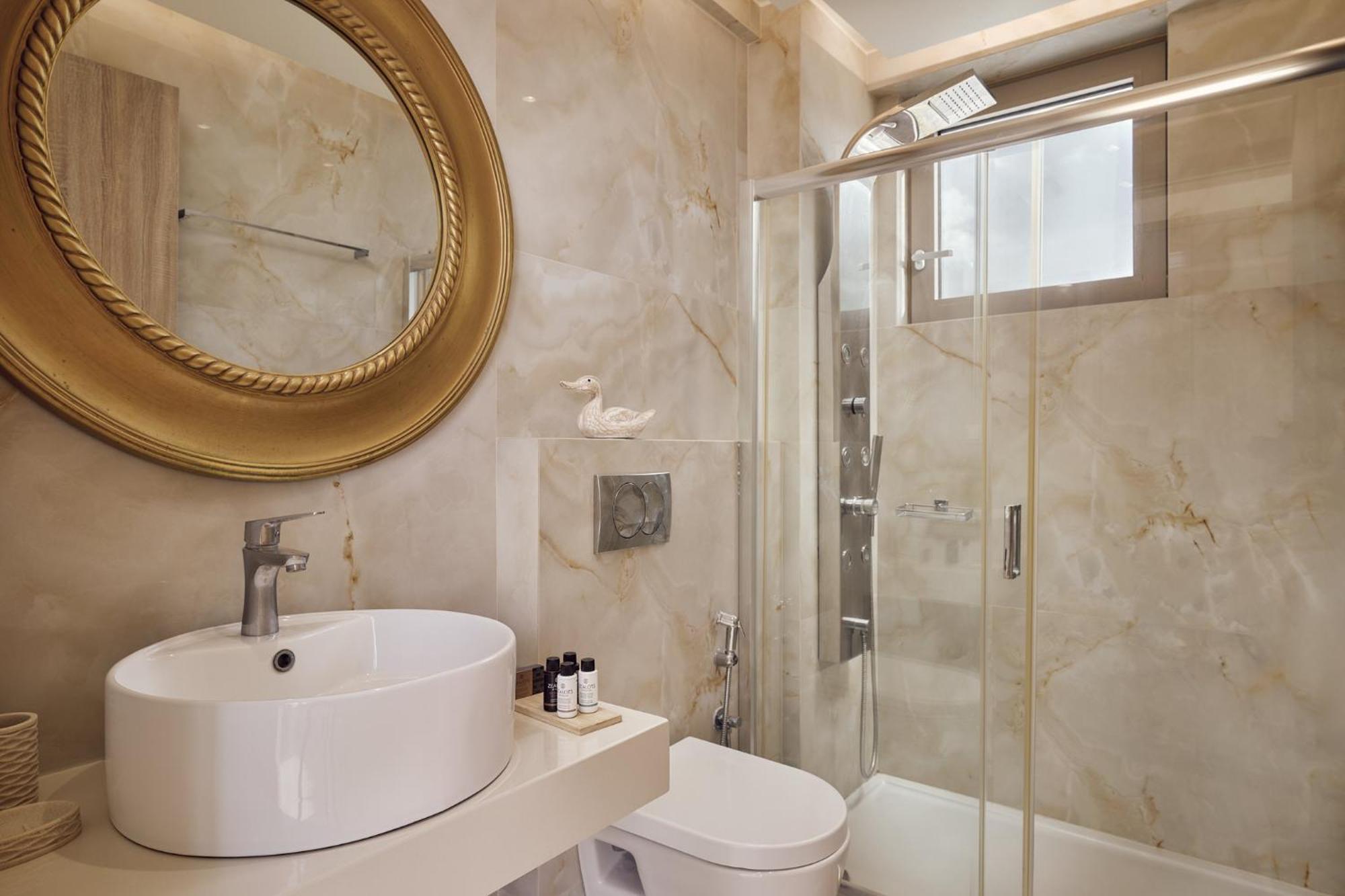 Thalassa Residence, Pool, Whirlpool & Seaviews, By Thinkvilla Villa