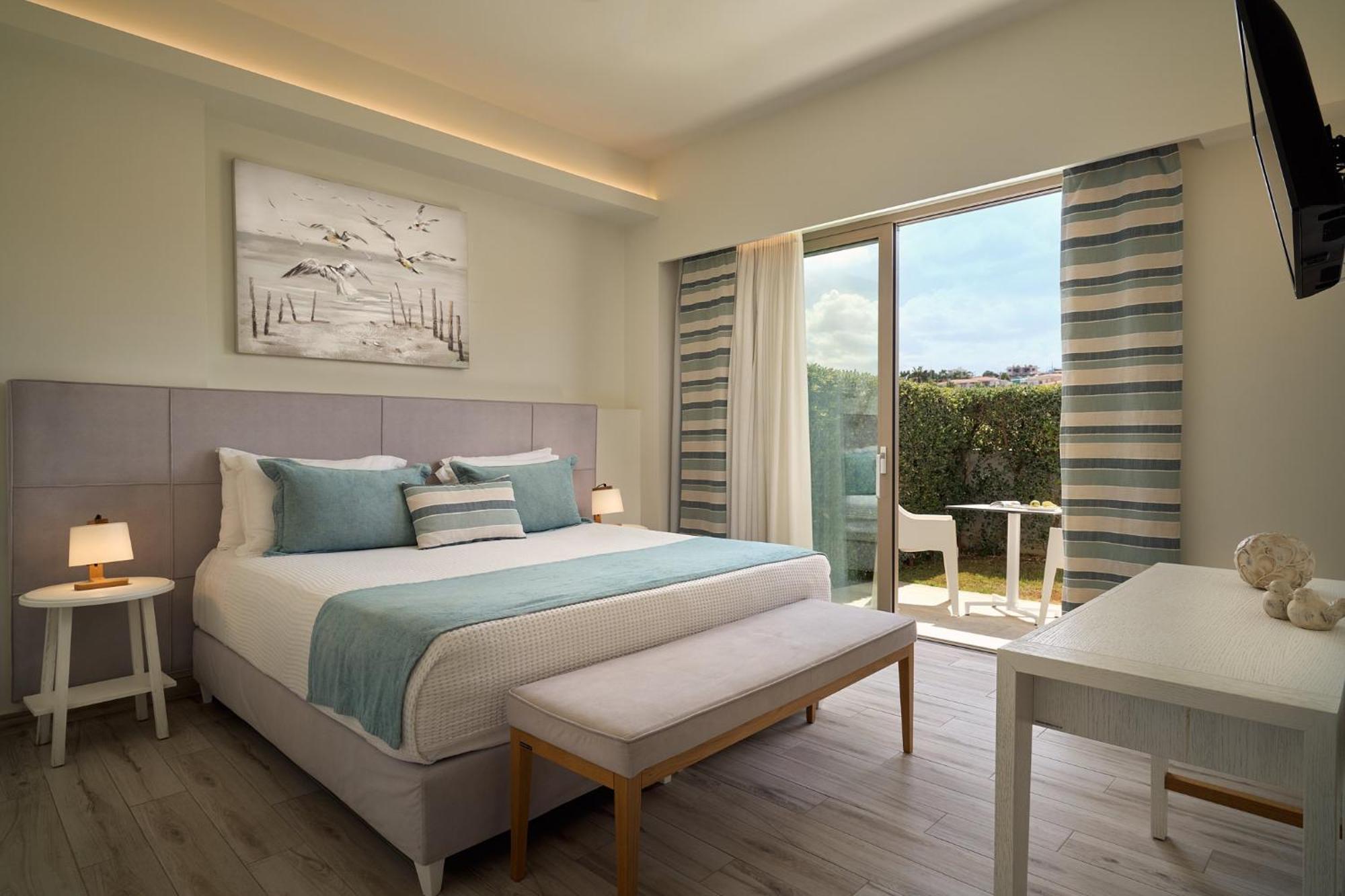 Thalassa Residence, Pool, Whirlpool & Seaviews, By Thinkvilla Villa *